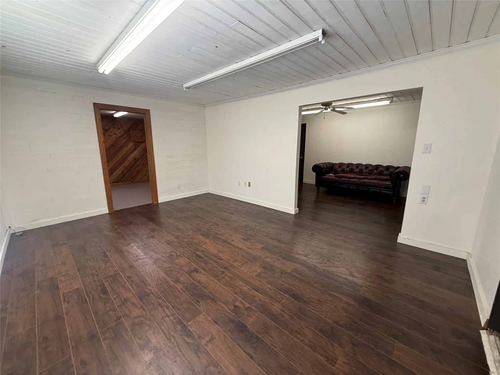Office For Rent in Tarrant County , 111 walnut Street, Mansfield, Texas 76063, 0, 0, Garage spaces, 0 Sqft, built in 1950, Price $1,700, mls#21359256, Real Estate Agent in Mansfield, Homes For Rent in Tarrant county, Homes For Rent in Mansfield, Realtor in Mansfield Texas, Real Estate Brokerage Independent Realty Texas, Luminita Cordes Realtor
