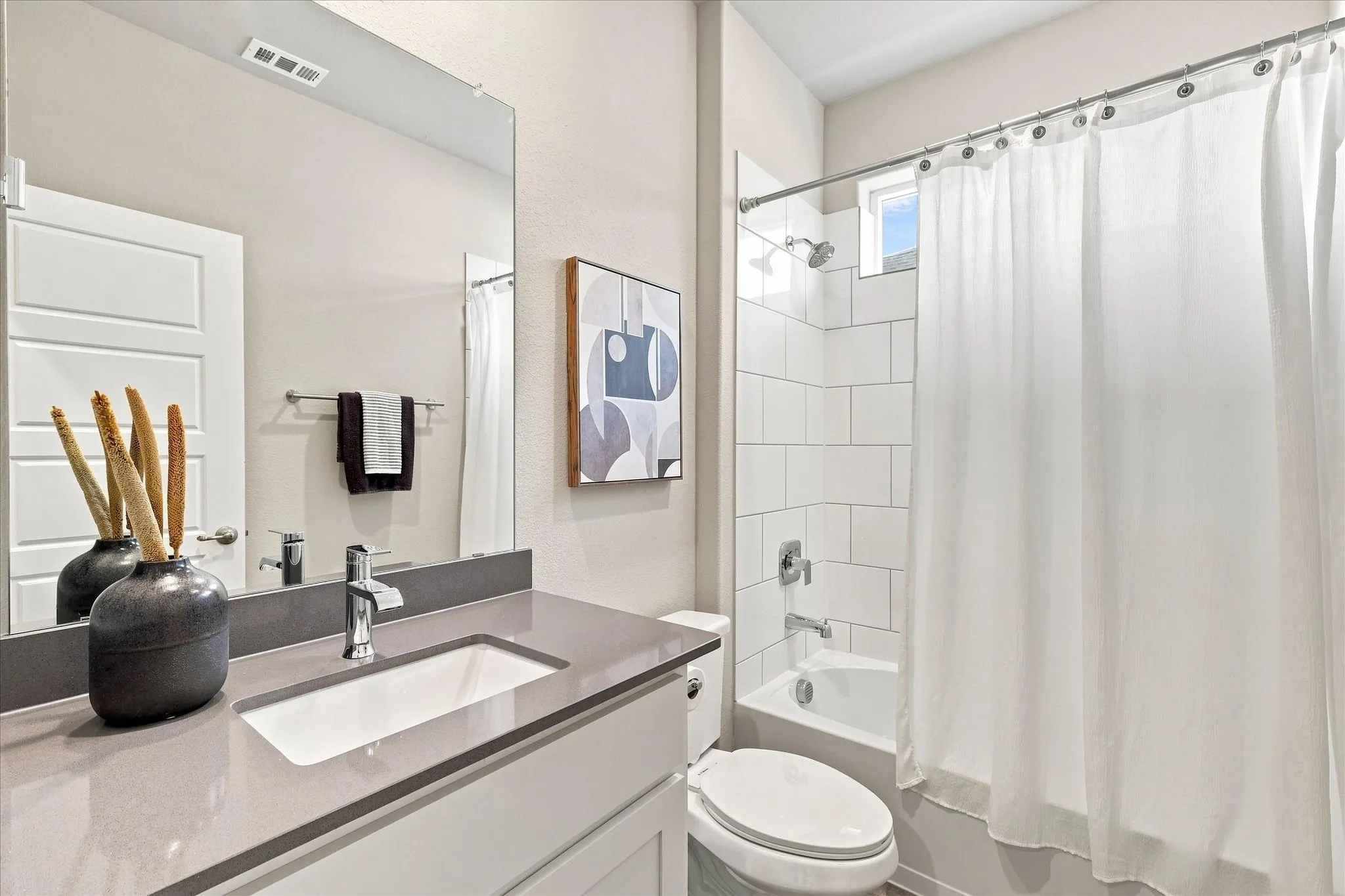 Single Family Residence For Rent in Denton County , 2704 Starling Street, Denton, Texas 76205, 5 Bedroom, 3 Bathroom, 2 Garage spaces, 2,089 Sqft, built in 2025, mls#21359243, Real Estate Agent in Denton, Homes For Rent in Denton county, Homes For Rent in Denton, Realtor in Denton Texas, Real Estate Brokerage Independent Realty Texas, Luminita Cordes Realtor