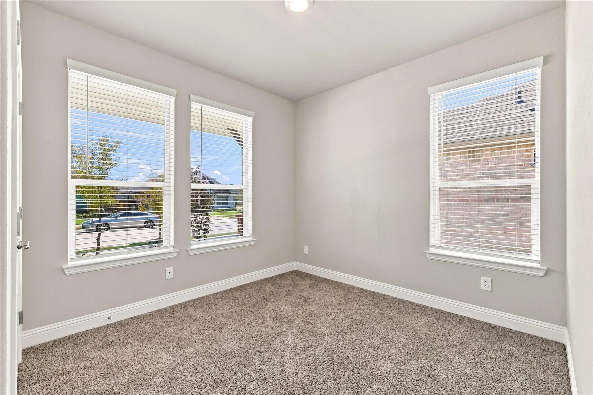 Single Family Residence For Rent in Denton County , 2704 Starling Street, Denton, Texas 76205, 5 Bedroom, 3 Bathroom, 2 Garage spaces, 2,089 Sqft, built in 2025, mls#21359243, Real Estate Agent in Denton, Homes For Rent in Denton county, Homes For Rent in Denton, Realtor in Denton Texas, Real Estate Brokerage Independent Realty Texas, Luminita Cordes Realtor