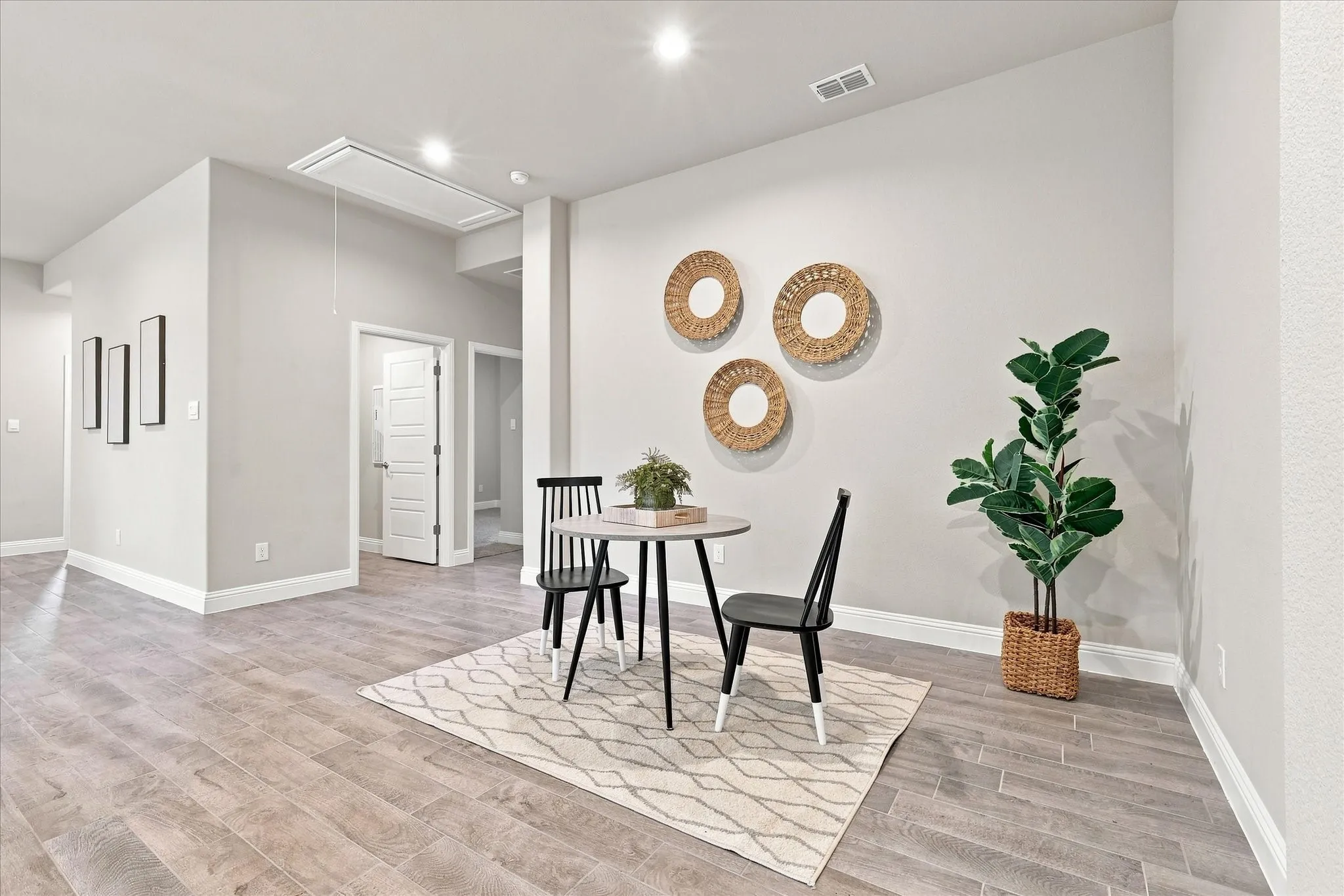 Single Family Residence For Rent in Denton County , 2704 Starling Street, Denton, Texas 76205, 5 Bedroom, 3 Bathroom, 2 Garage spaces, 2,089 Sqft, built in 2025, mls#21359243, Real Estate Agent in Denton, Homes For Rent in Denton county, Homes For Rent in Denton, Realtor in Denton Texas, Real Estate Brokerage Independent Realty Texas, Luminita Cordes Realtor