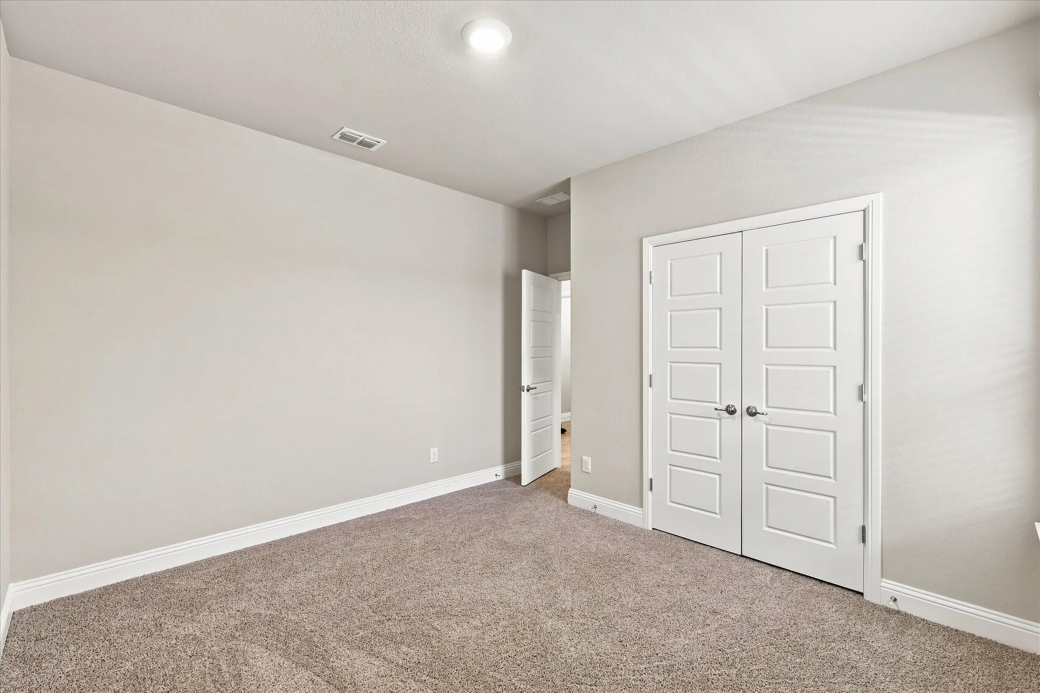 Single Family Residence For Rent in Denton County , 2704 Starling Street, Denton, Texas 76205, 5 Bedroom, 3 Bathroom, 2 Garage spaces, 2,089 Sqft, built in 2025, mls#21359243, Real Estate Agent in Denton, Homes For Rent in Denton county, Homes For Rent in Denton, Realtor in Denton Texas, Real Estate Brokerage Independent Realty Texas, Luminita Cordes Realtor