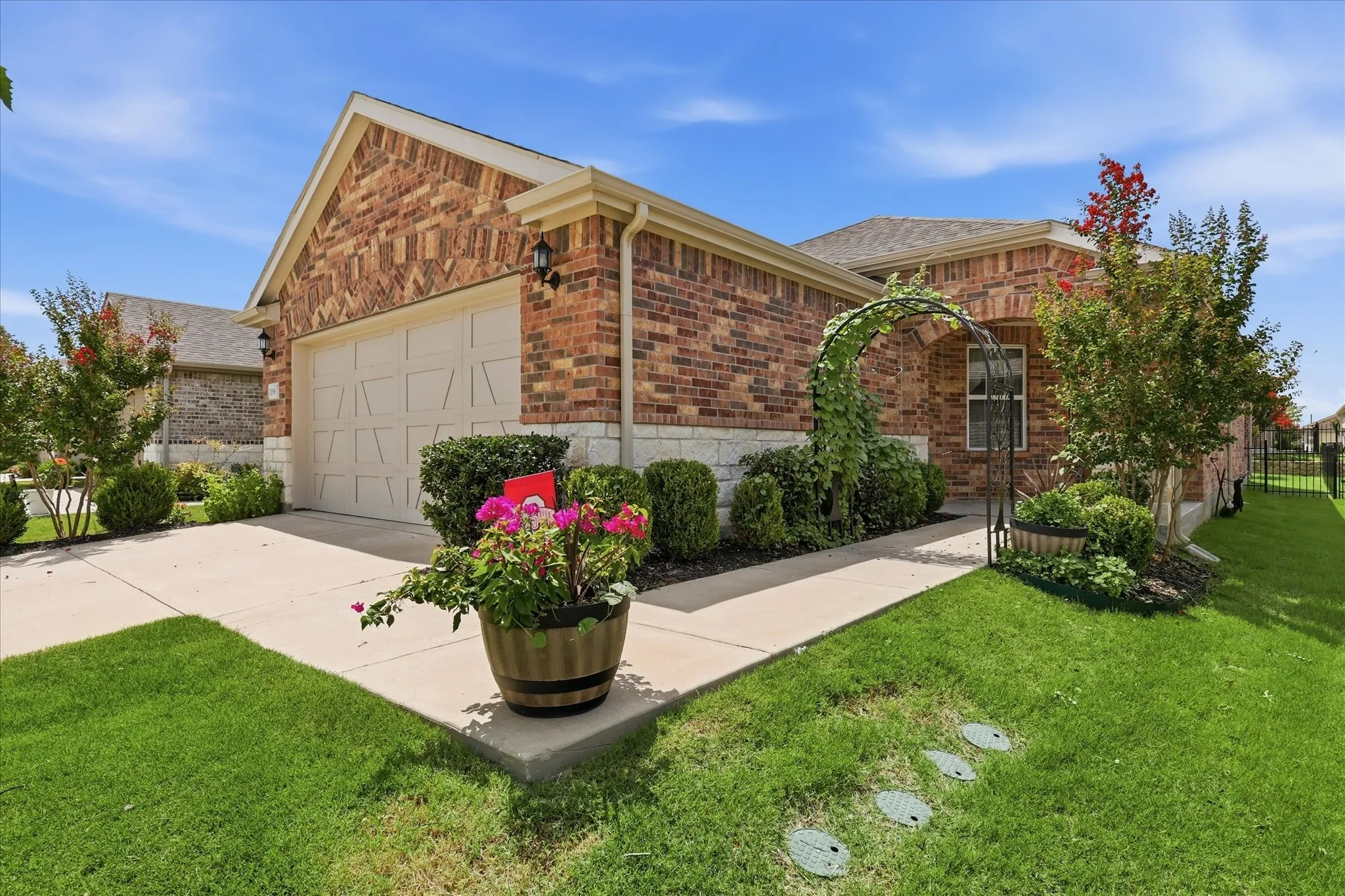 Single Family Residence For Rent in Denton County , 1256 Eagle Lane, Little Elm, Texas 76227, 2 Bedroom, 2 Bathroom, 2 Garage spaces, 1,474 Sqft, built in 2021, mls#21358449, Real Estate Agent in Little Elm, Homes For Rent in Denton county, Homes For Rent in Little Elm, Realtor in Little Elm Texas, Real Estate Brokerage Independent Realty Texas, Luminita Cordes Realtor