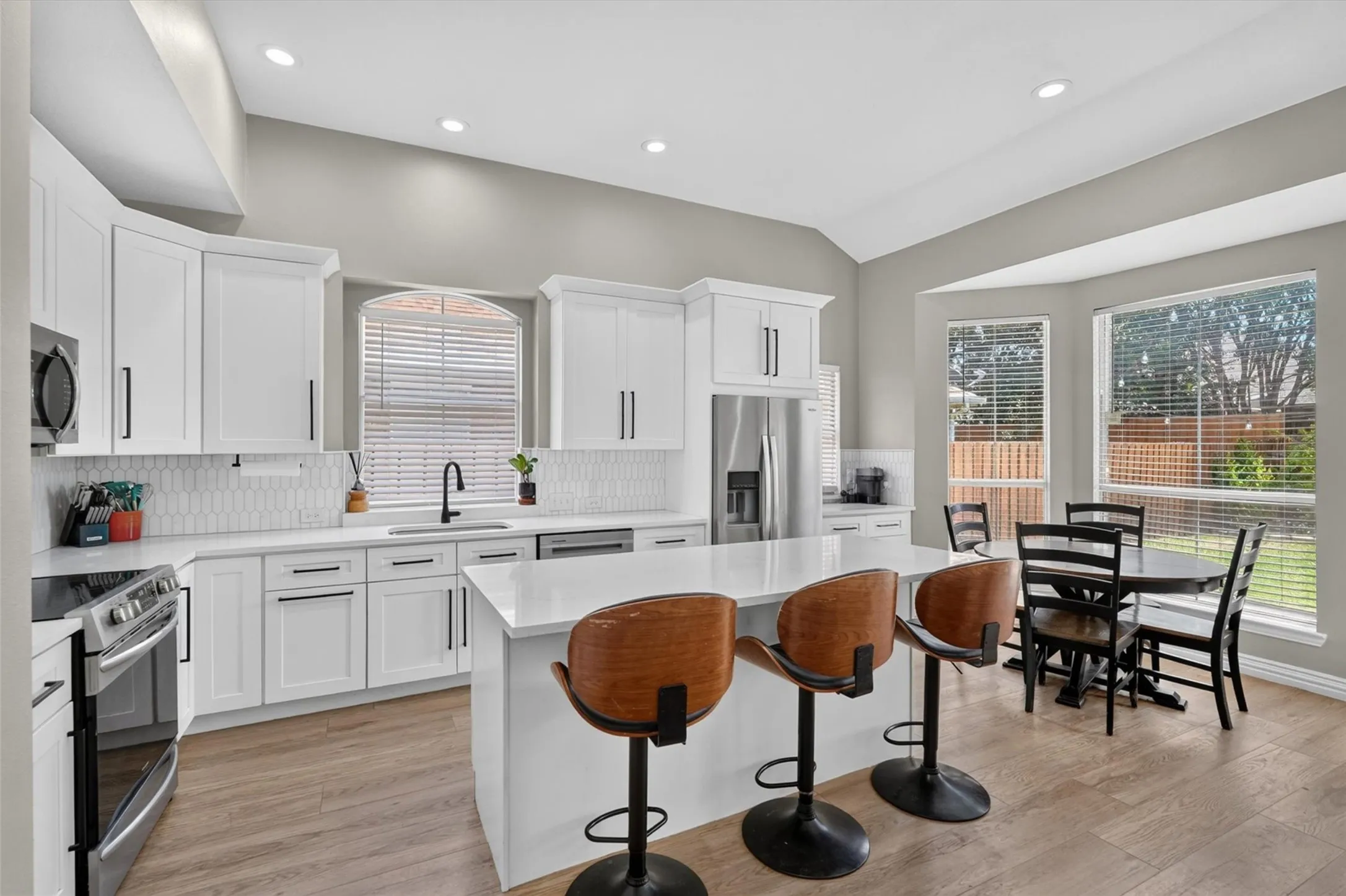 Single Family Residence For Sale in Collin County , 3009 Chukar Drive, Mc Kinney, Texas 75072, 5 Bedroom, 4 Bathroom, 2 Garage spaces, 3,088 Sqft, built in 1995, mls#21355786, Real Estate Agent in Mc Kinney, Homes For Sale in Collin county, Homes For Sale in Mc Kinney, Realtor in Mc Kinney Texas, Real Estate Brokerage Independent Realty Texas, Luminita Cordes Realtor