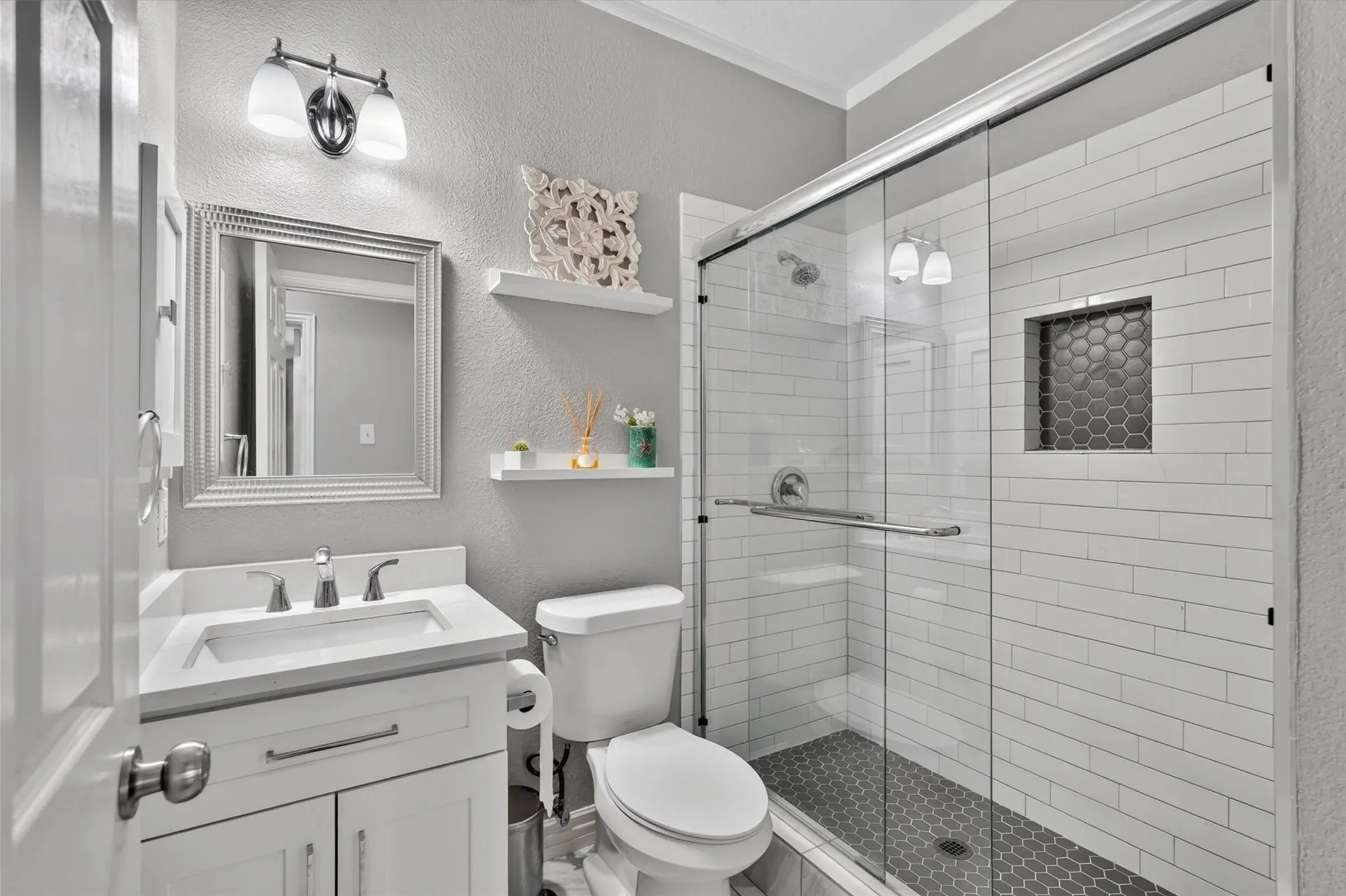 Single Family Residence For Sale in Collin County , 3009 Chukar Drive, Mc Kinney, Texas 75072, 5 Bedroom, 4 Bathroom, 2 Garage spaces, 3,088 Sqft, built in 1995, mls#21355786, Real Estate Agent in Mc Kinney, Homes For Sale in Collin county, Homes For Sale in Mc Kinney, Realtor in Mc Kinney Texas, Real Estate Brokerage Independent Realty Texas, Luminita Cordes Realtor