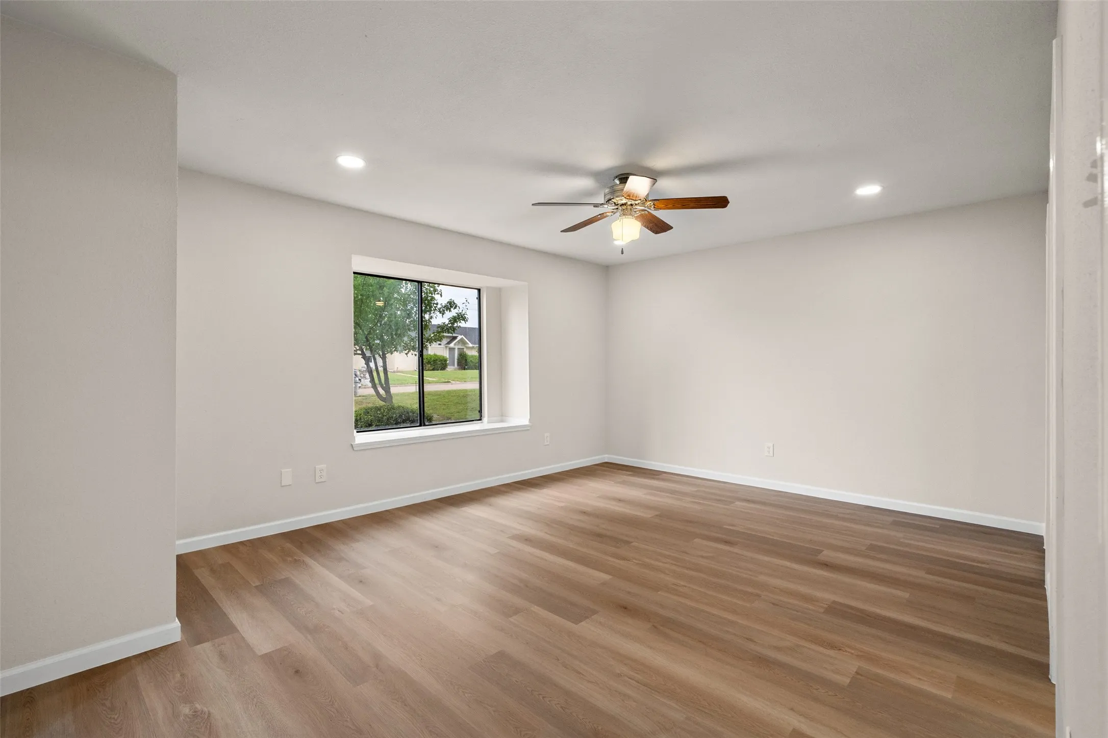 Single Family Residence For Sale in Collin County , 1453 Saint Patrick Drive, Plano, Texas 75074, 3 Bedroom, 2 Bathroom, 2 Garage spaces, 1,504 Sqft, built in 1985, mls#21357191, Real Estate Agent in Plano, Homes For Sale in Collin county, Homes For Sale in Plano, Realtor in Plano Texas, Real Estate Brokerage Independent Realty Texas, Luminita Cordes Realtor