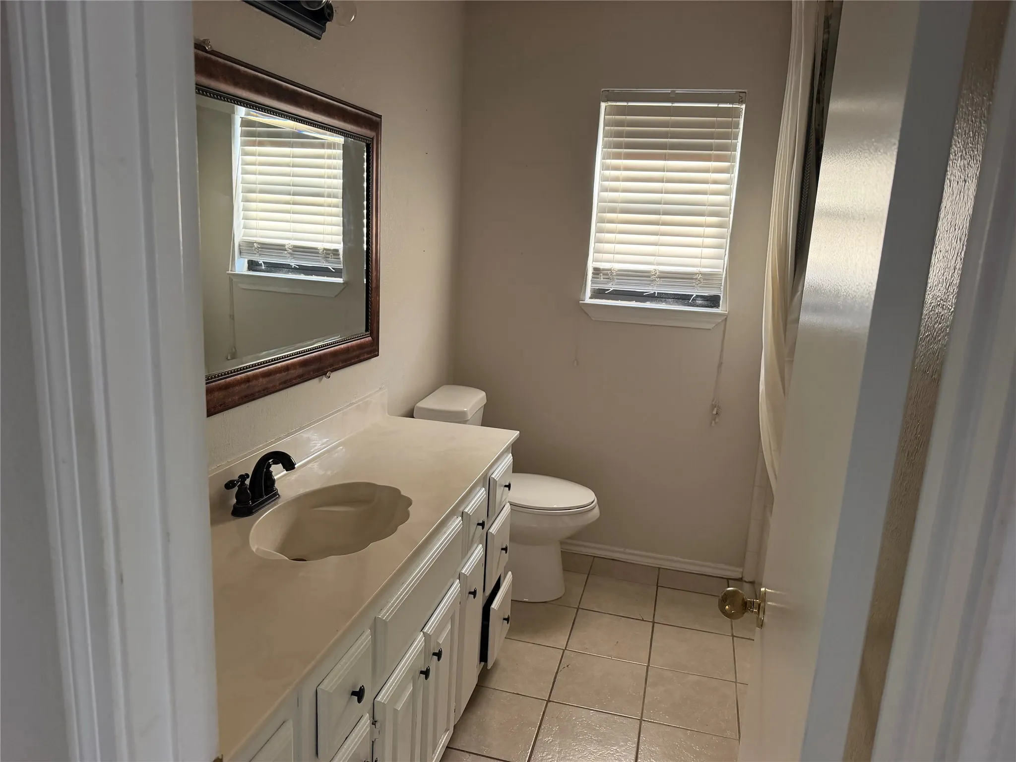 Single Family Residence For Rent in Tarrant County , 2 Chapel Hill Court, Mansfield, Texas 76063, 3 Bedroom, 2 Bathroom, 2 Garage spaces, 1,385 Sqft, built in 1988, mls#21359259, Real Estate Agent in Mansfield, Homes For Rent in Tarrant county, Homes For Rent in Mansfield, Realtor in Mansfield Texas, Real Estate Brokerage Independent Realty Texas, Luminita Cordes Realtor