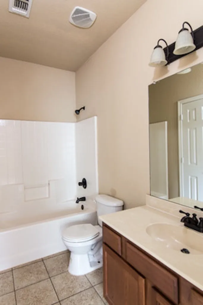 Duplex For Rent in Tarrant County , 1407 Piedmont Drive, Mansfield, Texas 76063, 3 Bedroom, 2 Bathroom, 2 Garage spaces, 1,181 Sqft, built in 2007, mls#21359262, Real Estate Agent in Mansfield, Homes For Rent in Tarrant county, Homes For Rent in Mansfield, Realtor in Mansfield Texas, Real Estate Brokerage Independent Realty Texas, Luminita Cordes Realtor