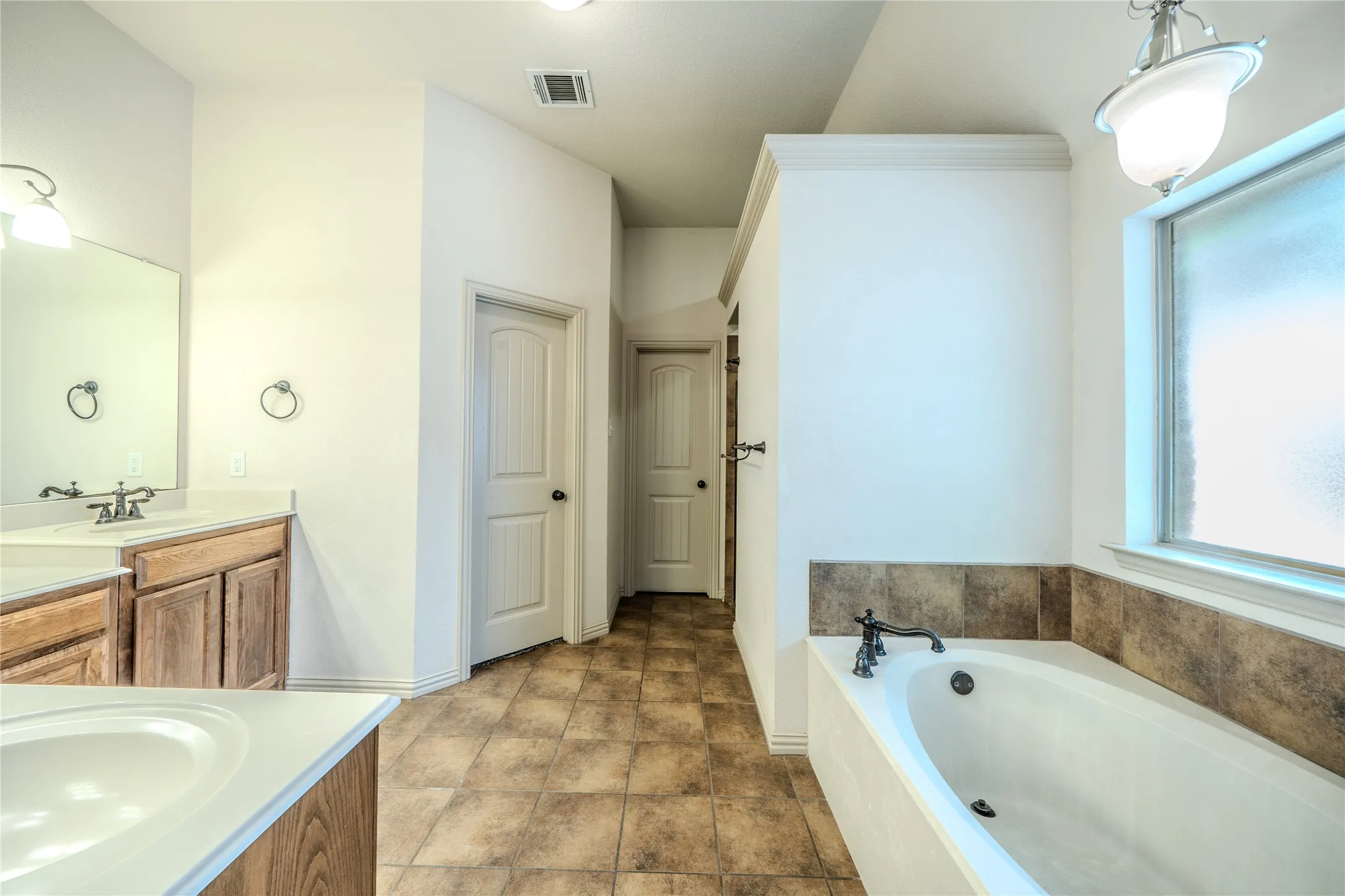 En suite bath