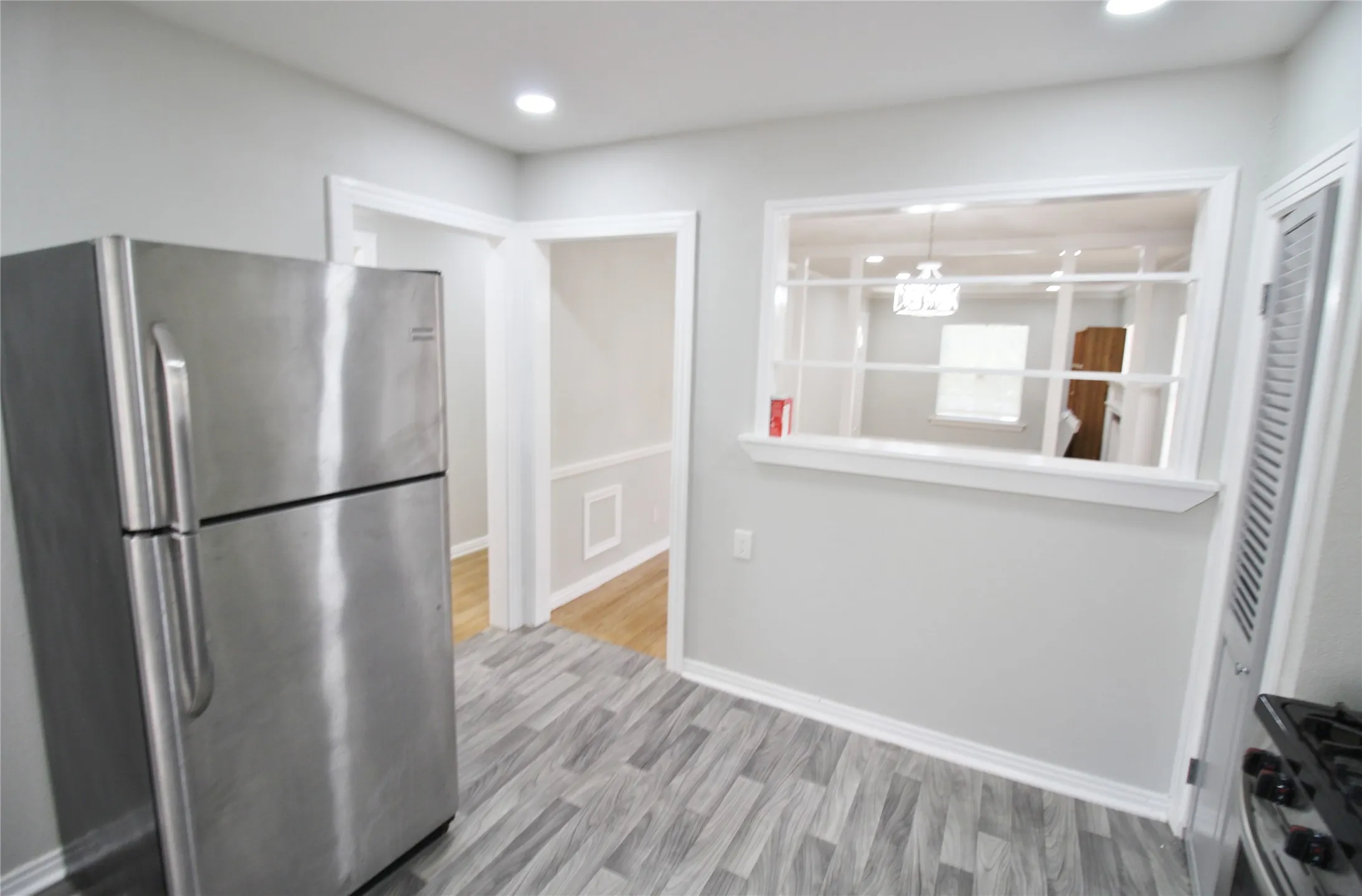 Single Family Residence For Rent in Dallas County , 3427 Kinmore Street, Dallas, Texas 75223, 2 Bedroom, 1 Bathroom, Garage spaces, 1,262 Sqft, built in 1940, mls#21359263, Real Estate Agent in Dallas, Homes For Rent in Dallas county, Homes For Rent in Dallas, Realtor in Dallas Texas, Real Estate Brokerage Independent Realty Texas, Luminita Cordes Realtor