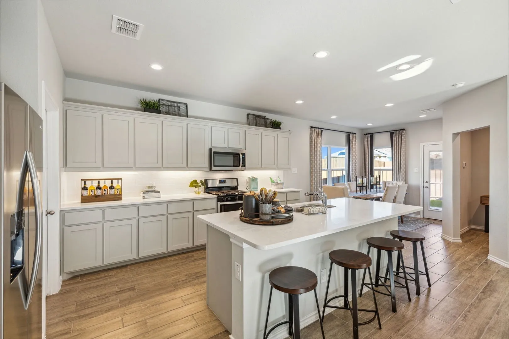 HRT - Model - 3904 Hometown Boulevard - K2455 - Lockhart - Kitchen - 04
