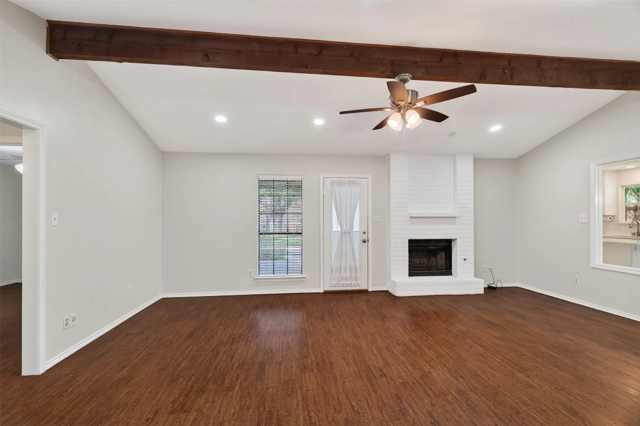 Single Family Residence For Sale in Denton County , 2146 Robin Road, Lewisville, Texas 75077, 3 Bedroom, 2 Bathroom, 2 Garage spaces, 1,579 Sqft, built in 1981, mls#21350964, Real Estate Agent in Lewisville, Homes For Sale in Denton county, Homes For Sale in Lewisville, Realtor in Lewisville Texas, Real Estate Brokerage Independent Realty Texas, Luminita Cordes Realtor
