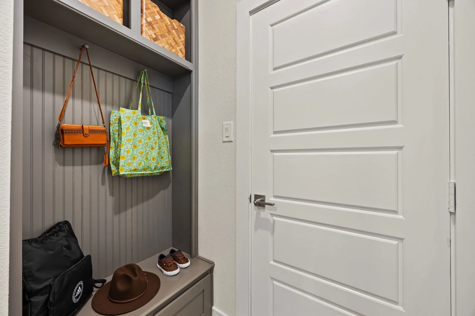 CER - Model - 2911 Stella Rose Court - V1981 - Cypress - Mudroom