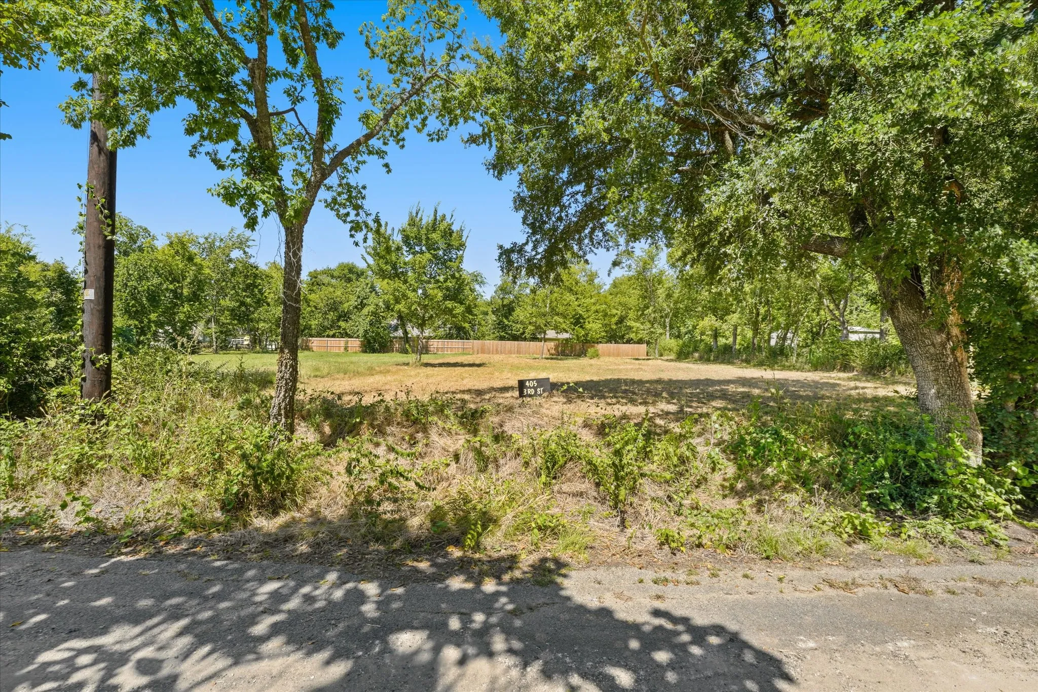 Unimproved Land For Sale in Hunt County , 405 3rd Street, Commerce, Texas 75428, 0, 0, Garage spaces, 0 Sqft, built in 0, Price $28,000, mls#21359282, Real Estate Agent in Commerce, Homes For Sale in Hunt county, Homes For Sale in Commerce, Realtor in Commerce Texas, Real Estate Brokerage Independent Realty Texas, Luminita Cordes Realtor