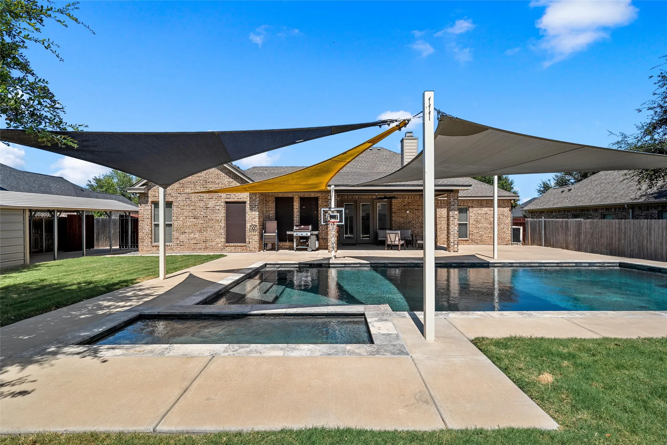 Single Family Residence For Sale in Mc Lennan County , 10308 Whitney Trace, Waco, Texas 76708, 3 Bedroom, 2 Bathroom, 2 Garage spaces, 1,953 Sqft, built in 2013, mls#21358751, Real Estate Agent in Waco, Homes For Sale in Mc Lennan county, Homes For Sale in Waco, Realtor in Waco Texas, Real Estate Brokerage Independent Realty Texas, Luminita Cordes Realtor