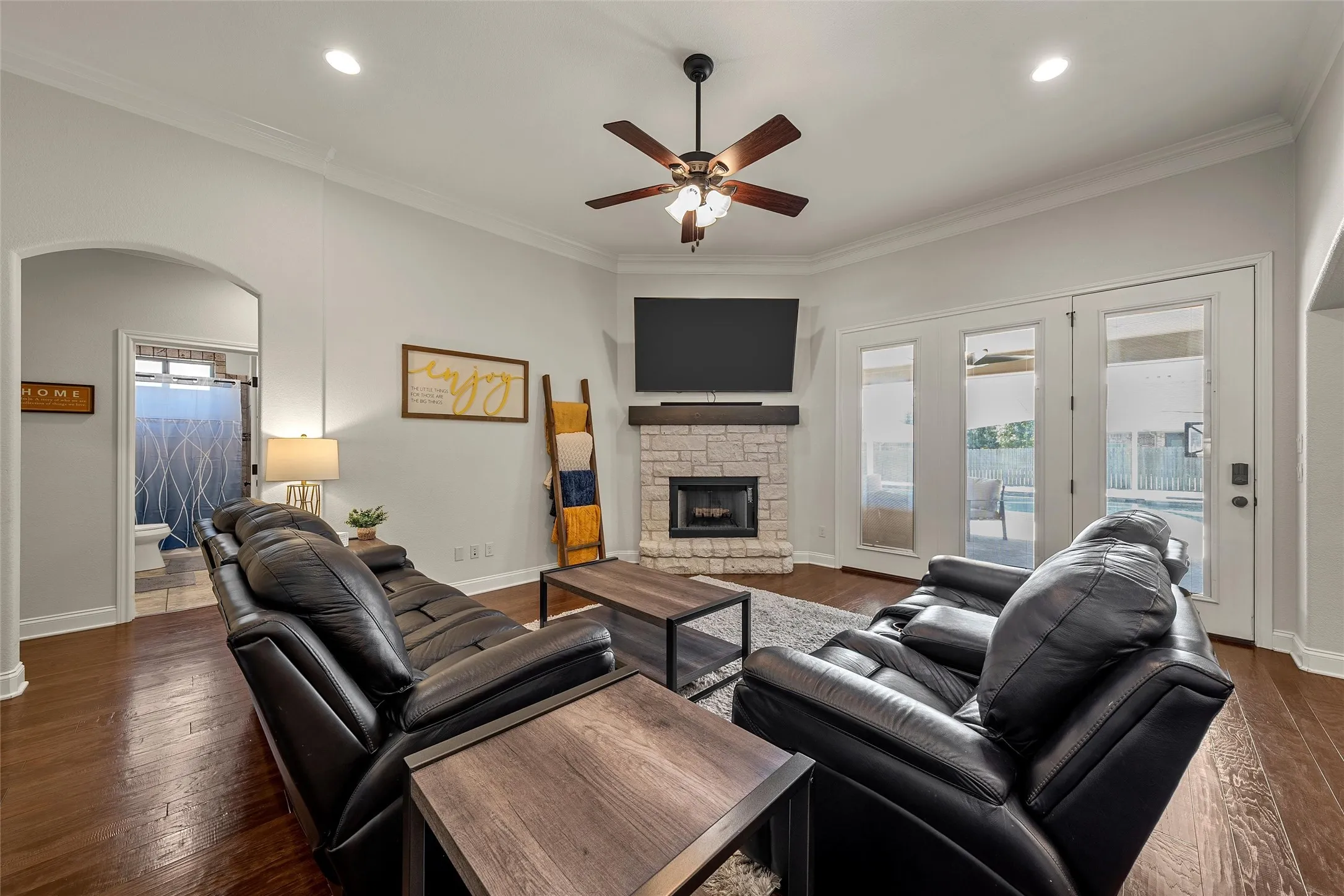 Single Family Residence For Sale in Mc Lennan County , 10308 Whitney Trace, Waco, Texas 76708, 3 Bedroom, 2 Bathroom, 2 Garage spaces, 1,953 Sqft, built in 2013, mls#21358751, Real Estate Agent in Waco, Homes For Sale in Mc Lennan county, Homes For Sale in Waco, Realtor in Waco Texas, Real Estate Brokerage Independent Realty Texas, Luminita Cordes Realtor