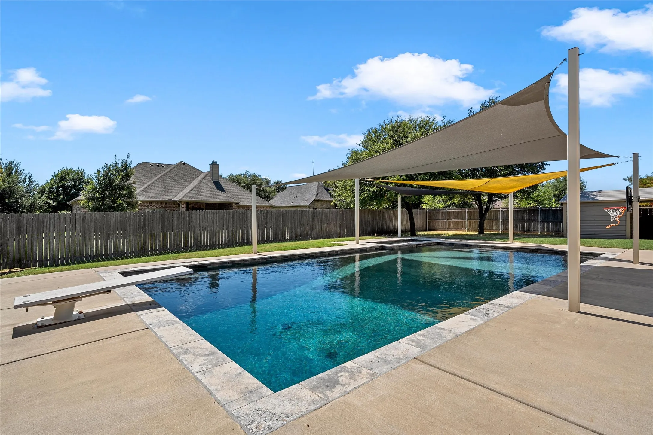 Single Family Residence For Sale in Mc Lennan County , 10308 Whitney Trace, Waco, Texas 76708, 3 Bedroom, 2 Bathroom, 2 Garage spaces, 1,953 Sqft, built in 2013, mls#21358751, Real Estate Agent in Waco, Homes For Sale in Mc Lennan county, Homes For Sale in Waco, Realtor in Waco Texas, Real Estate Brokerage Independent Realty Texas, Luminita Cordes Realtor