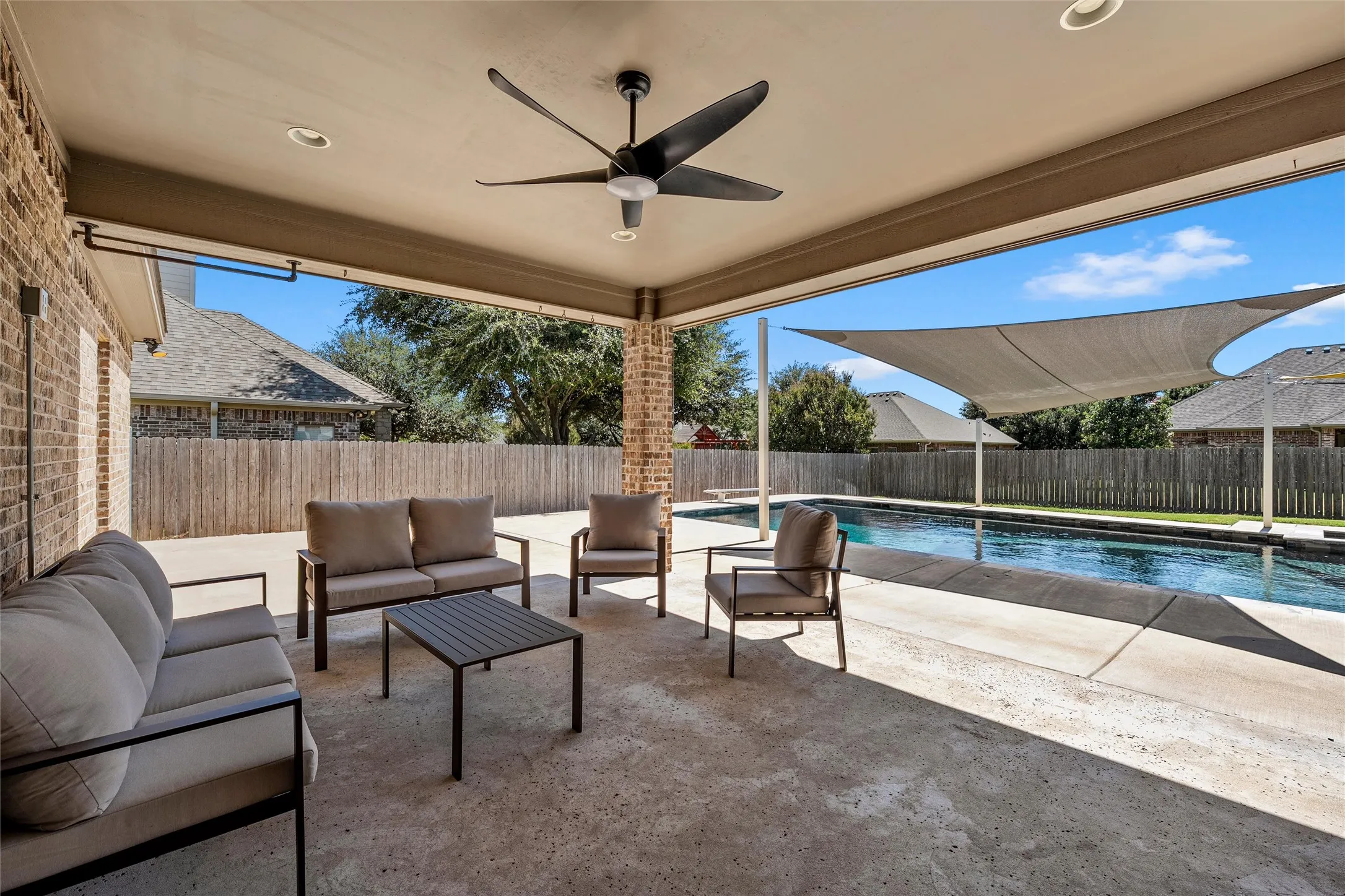 Single Family Residence For Sale in Mc Lennan County , 10308 Whitney Trace, Waco, Texas 76708, 3 Bedroom, 2 Bathroom, 2 Garage spaces, 1,953 Sqft, built in 2013, mls#21358751, Real Estate Agent in Waco, Homes For Sale in Mc Lennan county, Homes For Sale in Waco, Realtor in Waco Texas, Real Estate Brokerage Independent Realty Texas, Luminita Cordes Realtor