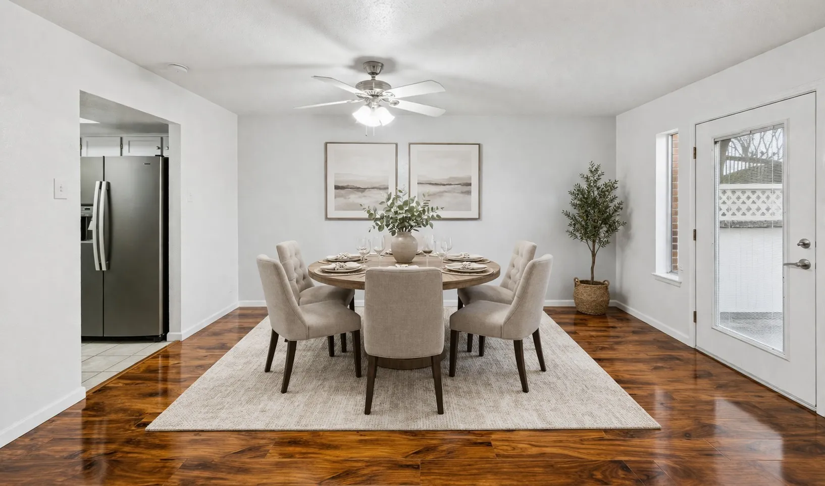 Townhouse For Sale in Tarrant County , 930 Shady Creek Lane, Bedford, Texas 76021, 4 Bedroom, 2 Bathroom, 2 Garage spaces, 2,140 Sqft, built in 1973, mls#21359284, Real Estate Agent in Bedford, Homes For Sale in Tarrant county, Homes For Sale in Bedford, Realtor in Bedford Texas, Real Estate Brokerage Independent Realty Texas, Luminita Cordes Realtor
