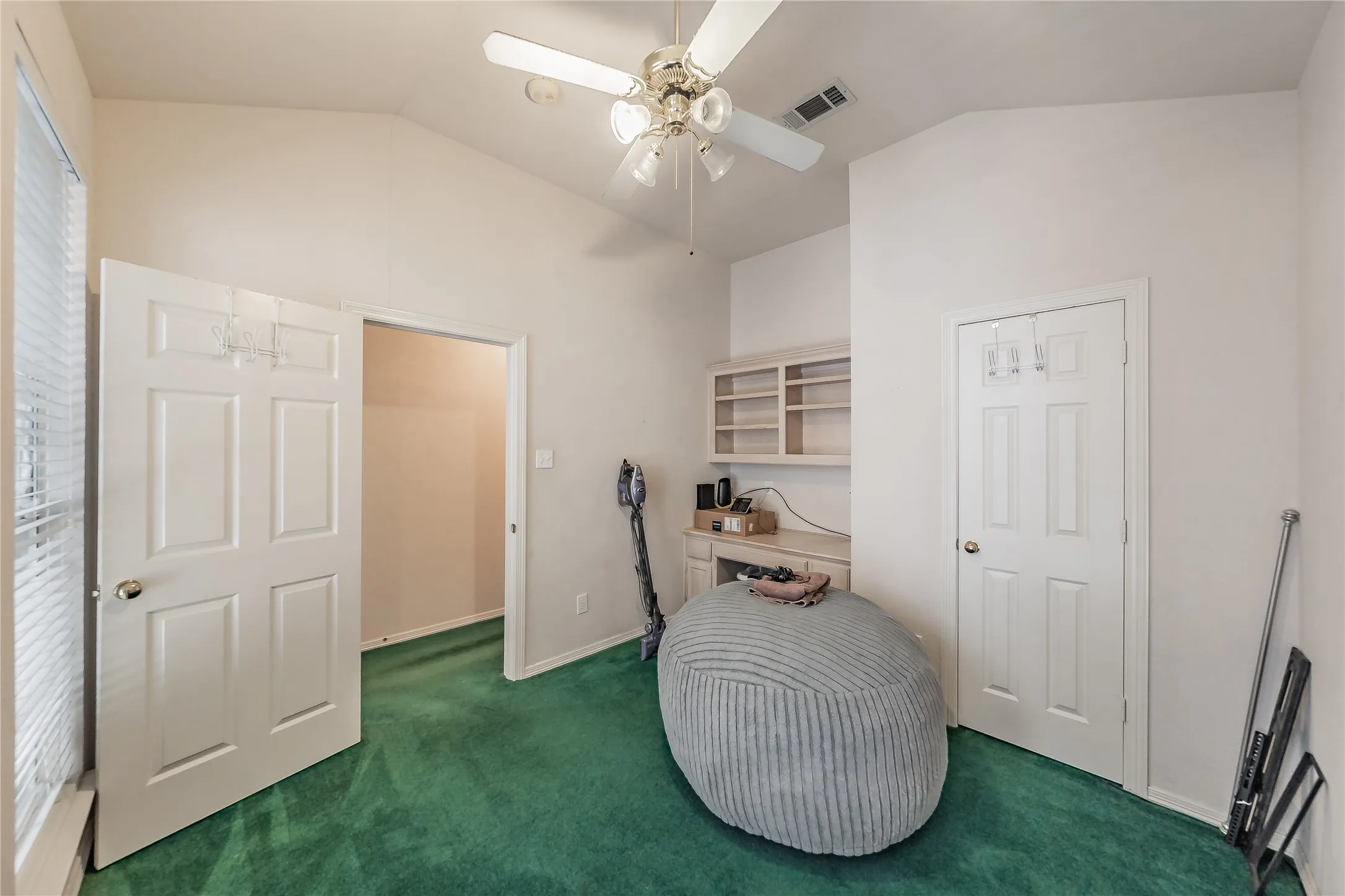 Single Family Residence For Sale in Collin County , 4248 Munnings Place, Plano, Texas 75093, 3 Bedroom, 2 Bathroom, 2 Garage spaces, 1,650 Sqft, built in 1993, mls#21359138, Real Estate Agent in Plano, Homes For Sale in Collin county, Homes For Sale in Plano, Realtor in Plano Texas, Real Estate Brokerage Independent Realty Texas, Luminita Cordes Realtor