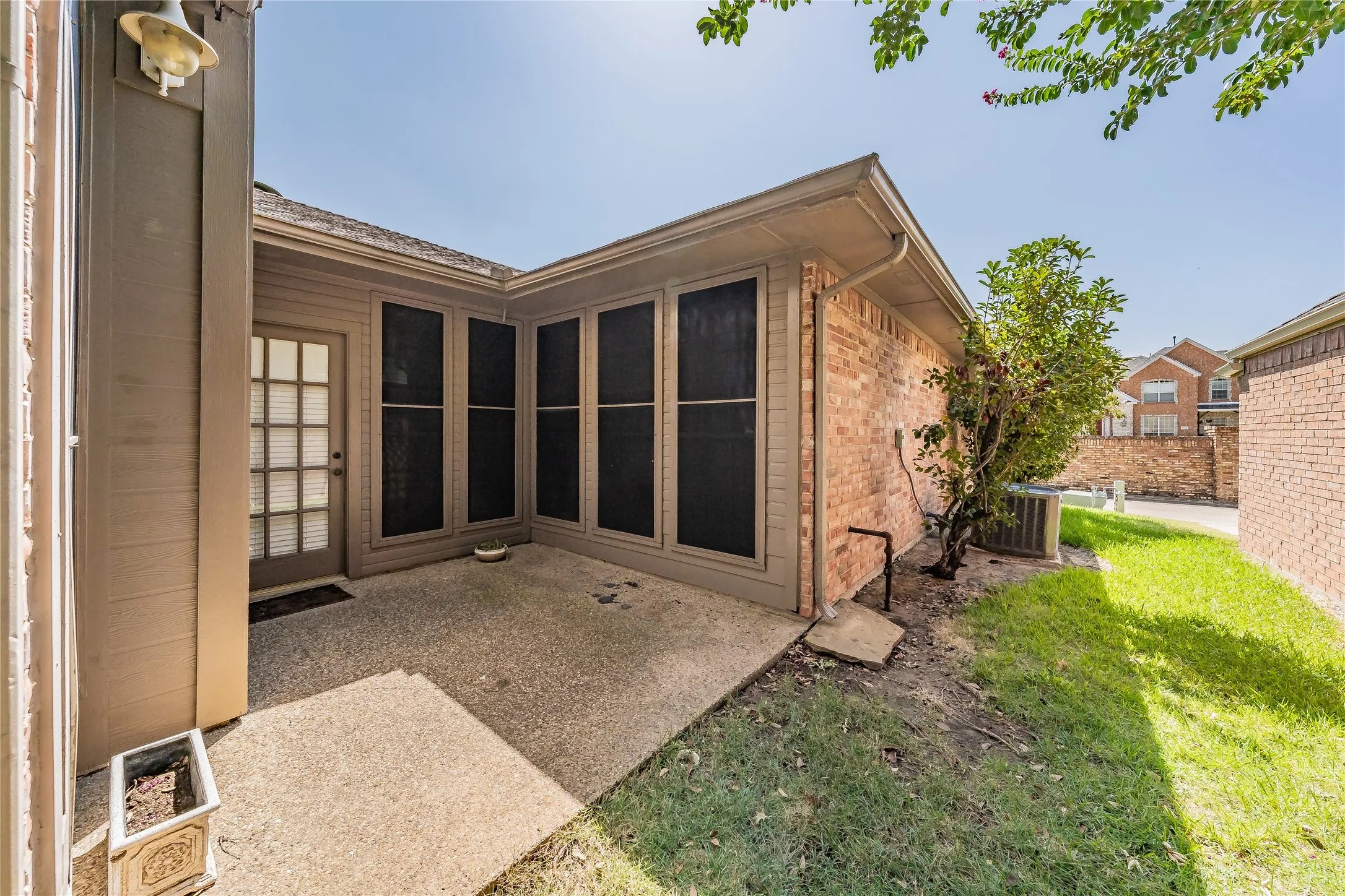 Single Family Residence For Sale in Collin County , 4248 Munnings Place, Plano, Texas 75093, 3 Bedroom, 2 Bathroom, 2 Garage spaces, 1,650 Sqft, built in 1993, mls#21359138, Real Estate Agent in Plano, Homes For Sale in Collin county, Homes For Sale in Plano, Realtor in Plano Texas, Real Estate Brokerage Independent Realty Texas, Luminita Cordes Realtor