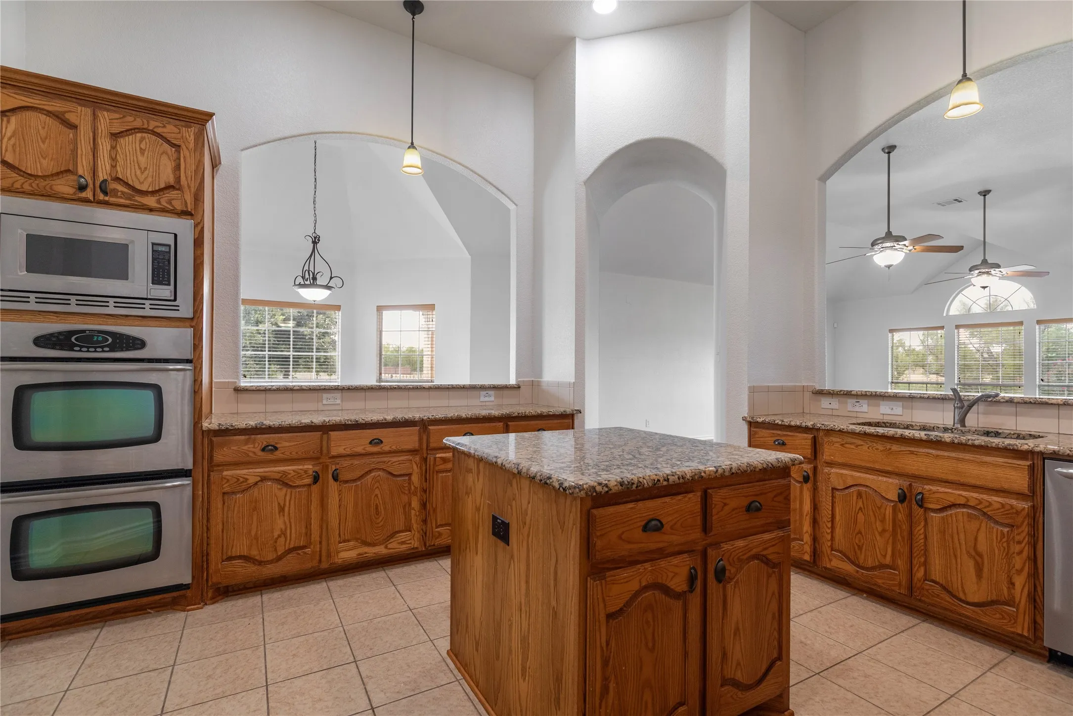 Single Family Residence For Sale in Tarrant County , 1464 Fence Post Drive, Fort Worth, Texas 76052, 4 Bedroom, 4 Bathroom, 3 Garage spaces, 3,406 Sqft, built in 2008, mls#21340593, Real Estate Agent in Fort Worth, Homes For Sale in Tarrant county, Homes For Sale in Fort Worth, Realtor in Fort Worth Texas, Real Estate Brokerage Independent Realty Texas, Luminita Cordes Realtor