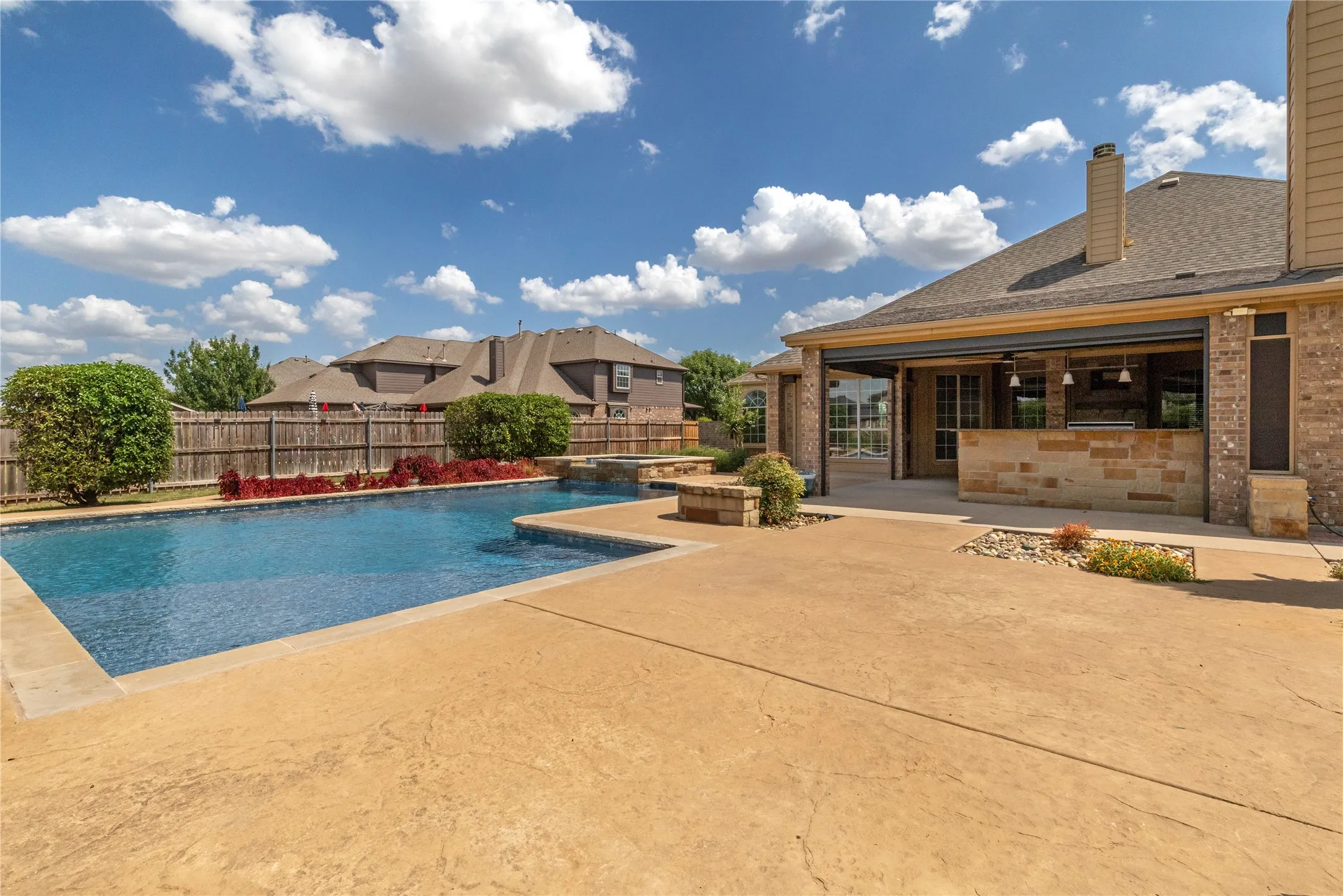 Single Family Residence For Sale in Tarrant County , 1464 Fence Post Drive, Fort Worth, Texas 76052, 4 Bedroom, 4 Bathroom, 3 Garage spaces, 3,406 Sqft, built in 2008, mls#21340593, Real Estate Agent in Fort Worth, Homes For Sale in Tarrant county, Homes For Sale in Fort Worth, Realtor in Fort Worth Texas, Real Estate Brokerage Independent Realty Texas, Luminita Cordes Realtor