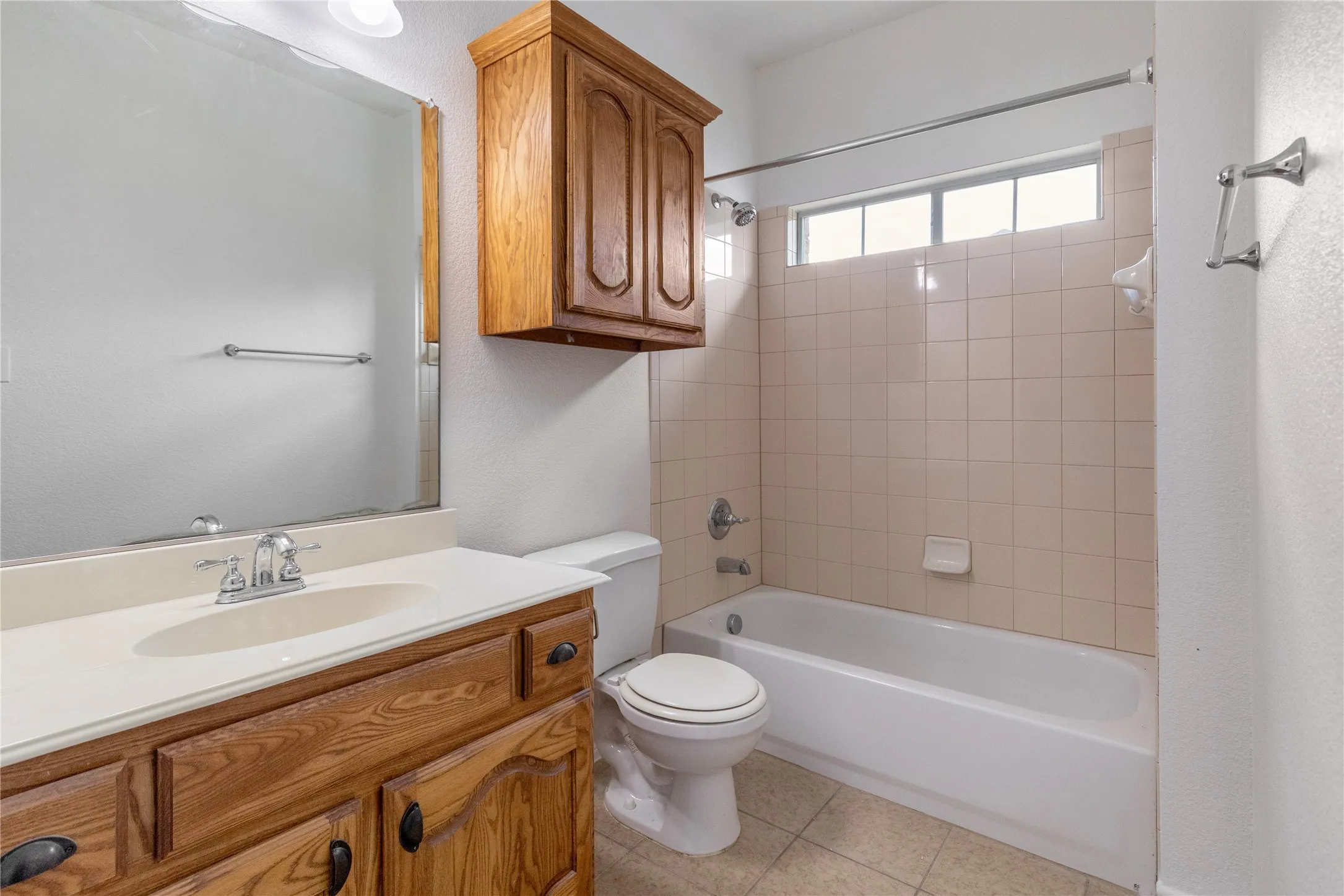 Single Family Residence For Sale in Tarrant County , 1464 Fence Post Drive, Fort Worth, Texas 76052, 4 Bedroom, 4 Bathroom, 3 Garage spaces, 3,406 Sqft, built in 2008, mls#21340593, Real Estate Agent in Fort Worth, Homes For Sale in Tarrant county, Homes For Sale in Fort Worth, Realtor in Fort Worth Texas, Real Estate Brokerage Independent Realty Texas, Luminita Cordes Realtor