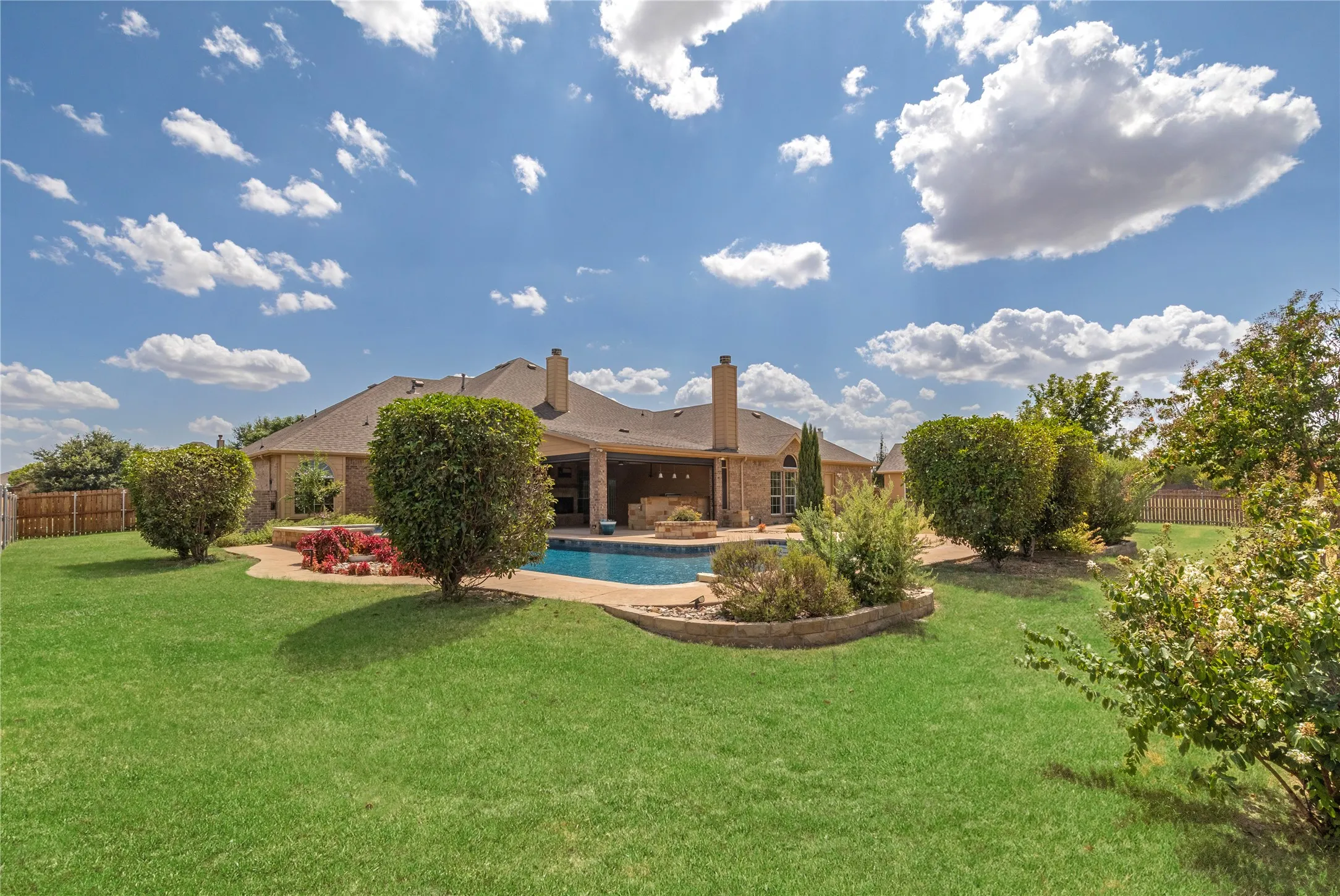 Single Family Residence For Sale in Tarrant County , 1464 Fence Post Drive, Fort Worth, Texas 76052, 4 Bedroom, 4 Bathroom, 3 Garage spaces, 3,406 Sqft, built in 2008, mls#21340593, Real Estate Agent in Fort Worth, Homes For Sale in Tarrant county, Homes For Sale in Fort Worth, Realtor in Fort Worth Texas, Real Estate Brokerage Independent Realty Texas, Luminita Cordes Realtor