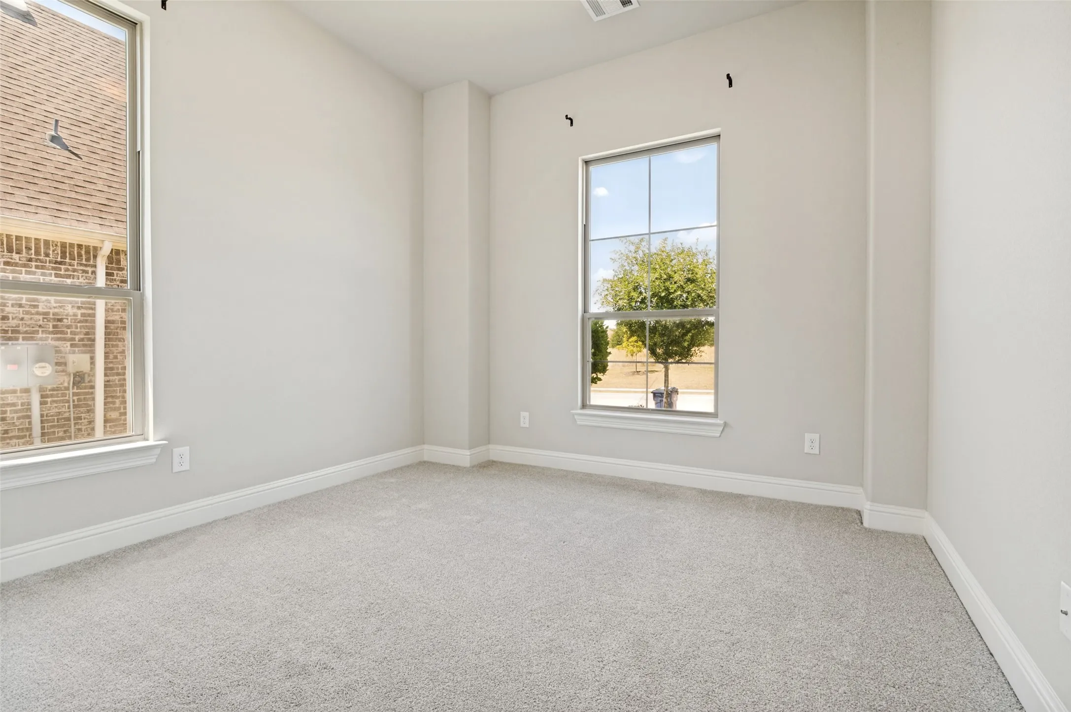 Single Family Residence For Sale in Ellis County , 3266 Arbor Grove Trail, Midlothian, Texas 76065, 4 Bedroom, 2 Bathroom, 3 Garage spaces, 2,371 Sqft, built in 2023, mls#21357375, Real Estate Agent in Midlothian, Homes For Sale in Ellis county, Homes For Sale in Midlothian, Realtor in Midlothian Texas, Real Estate Brokerage Independent Realty Texas, Luminita Cordes Realtor