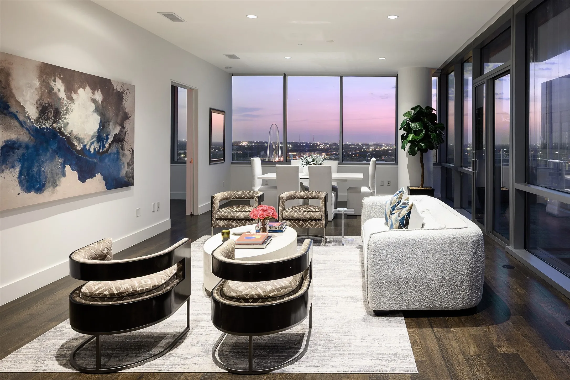 Condominium For Sale in Dallas County , 2200 Victory Avenue 2007, Dallas, Texas 75219, 2 Bedroom, 3 Bathroom, 2 Garage spaces, 1,807 Sqft, built in 2007, mls#21358664, Real Estate Agent in Dallas, Homes For Sale in Dallas county, Homes For Sale in Dallas, Realtor in Dallas Texas, Real Estate Brokerage Independent Realty Texas, Luminita Cordes Realtor