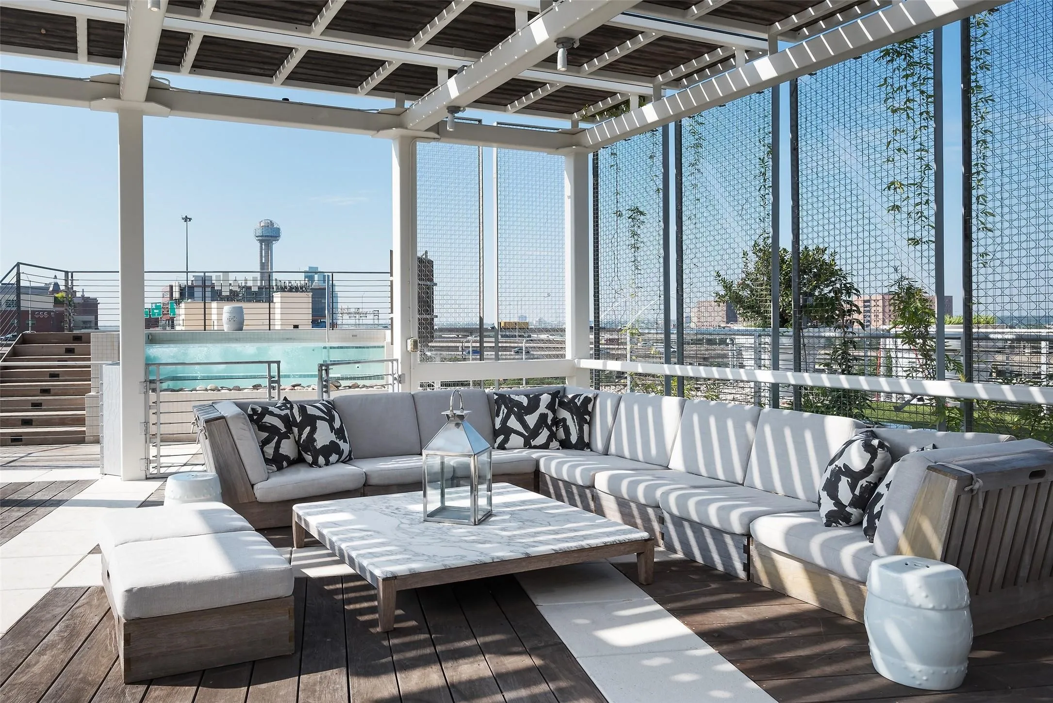 Condominium For Sale in Dallas County , 2200 Victory Avenue 2007, Dallas, Texas 75219, 2 Bedroom, 3 Bathroom, 2 Garage spaces, 1,807 Sqft, built in 2007, mls#21358664, Real Estate Agent in Dallas, Homes For Sale in Dallas county, Homes For Sale in Dallas, Realtor in Dallas Texas, Real Estate Brokerage Independent Realty Texas, Luminita Cordes Realtor
