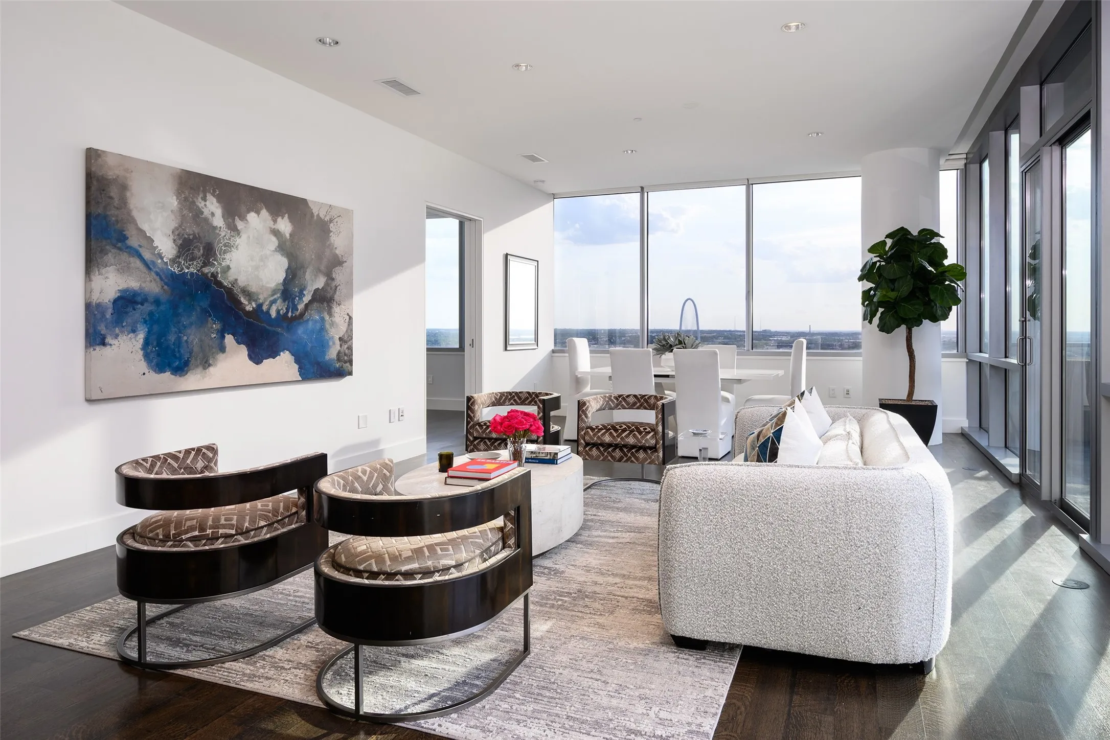 Condominium For Sale in Dallas County , 2200 Victory Avenue 2007, Dallas, Texas 75219, 2 Bedroom, 3 Bathroom, 2 Garage spaces, 1,807 Sqft, built in 2007, mls#21358664, Real Estate Agent in Dallas, Homes For Sale in Dallas county, Homes For Sale in Dallas, Realtor in Dallas Texas, Real Estate Brokerage Independent Realty Texas, Luminita Cordes Realtor