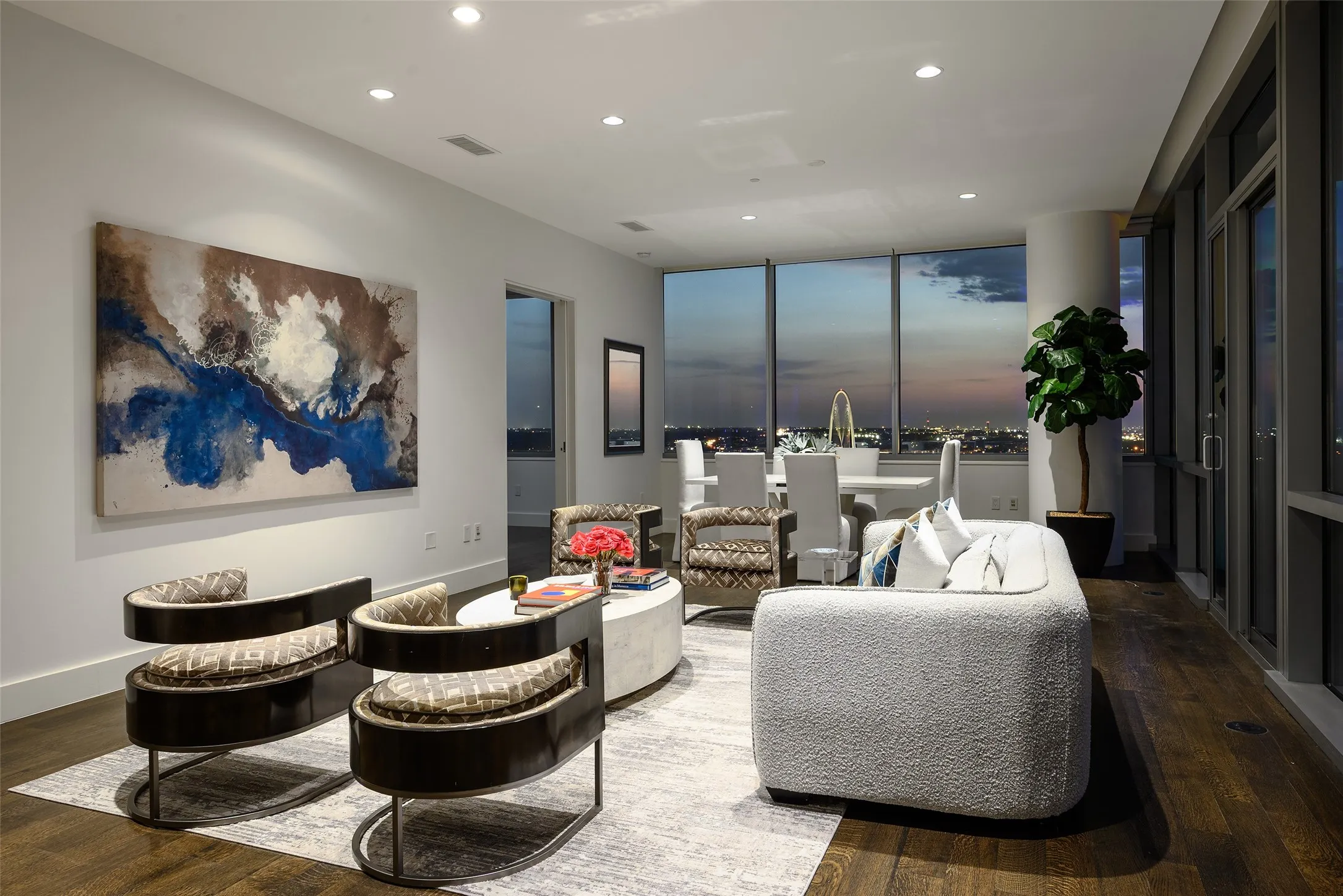 Condominium For Sale in Dallas County , 2200 Victory Avenue 2007, Dallas, Texas 75219, 2 Bedroom, 3 Bathroom, 2 Garage spaces, 1,807 Sqft, built in 2007, mls#21358664, Real Estate Agent in Dallas, Homes For Sale in Dallas county, Homes For Sale in Dallas, Realtor in Dallas Texas, Real Estate Brokerage Independent Realty Texas, Luminita Cordes Realtor