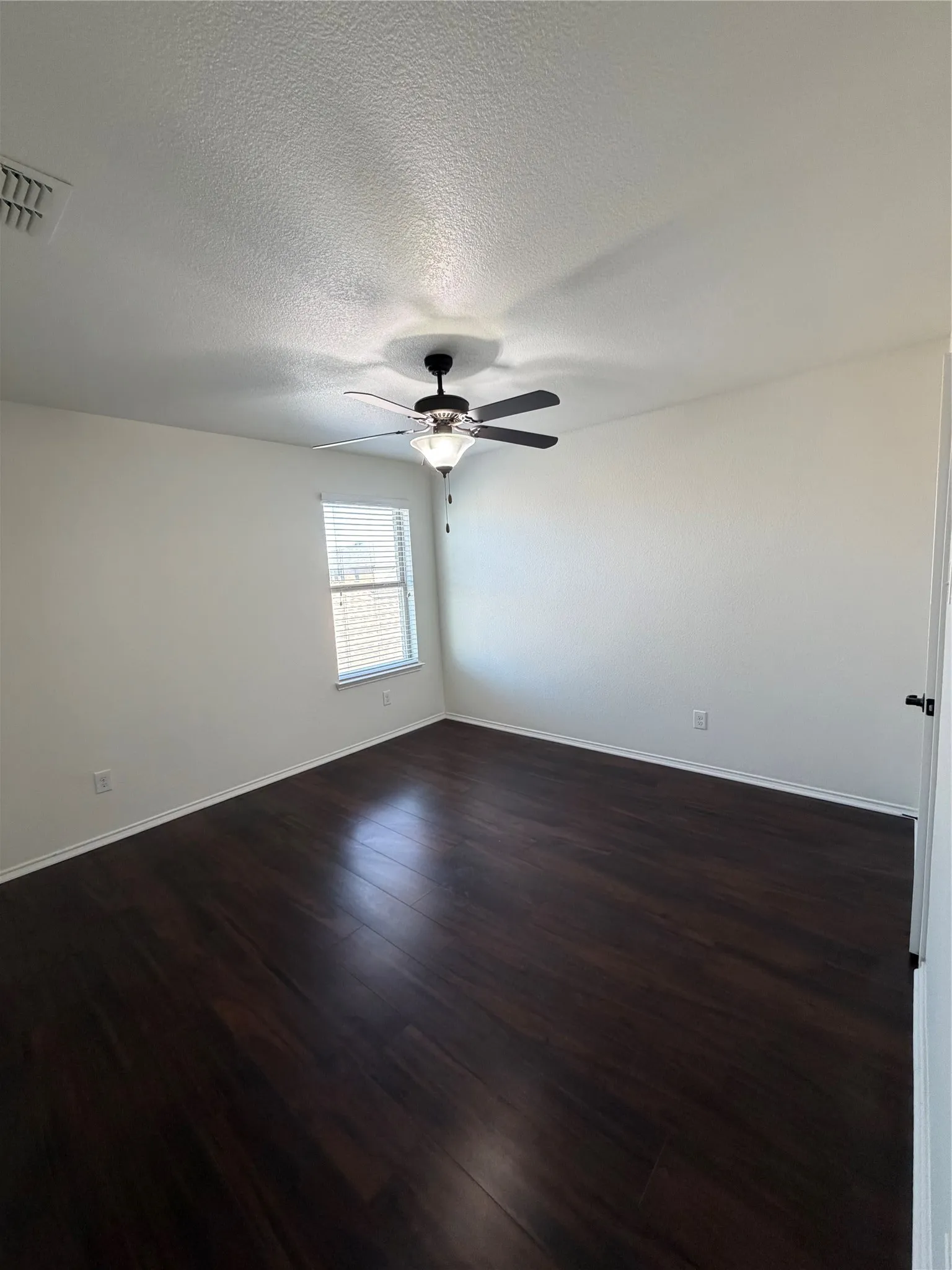 Single Family Residence For Rent in Denton County , 11808 Kurth Drive, Frisco, Texas 75036, 4 Bedroom, 3 Bathroom, 2 Garage spaces, 2,573 Sqft, built in 2015, Price $3,000, mls#21358982, Real Estate Agent in Frisco, Homes For Rent in Denton county, Homes For Rent in Frisco, Realtor in Frisco Texas, Real Estate Brokerage Independent Realty Texas, Luminita Cordes Realtor