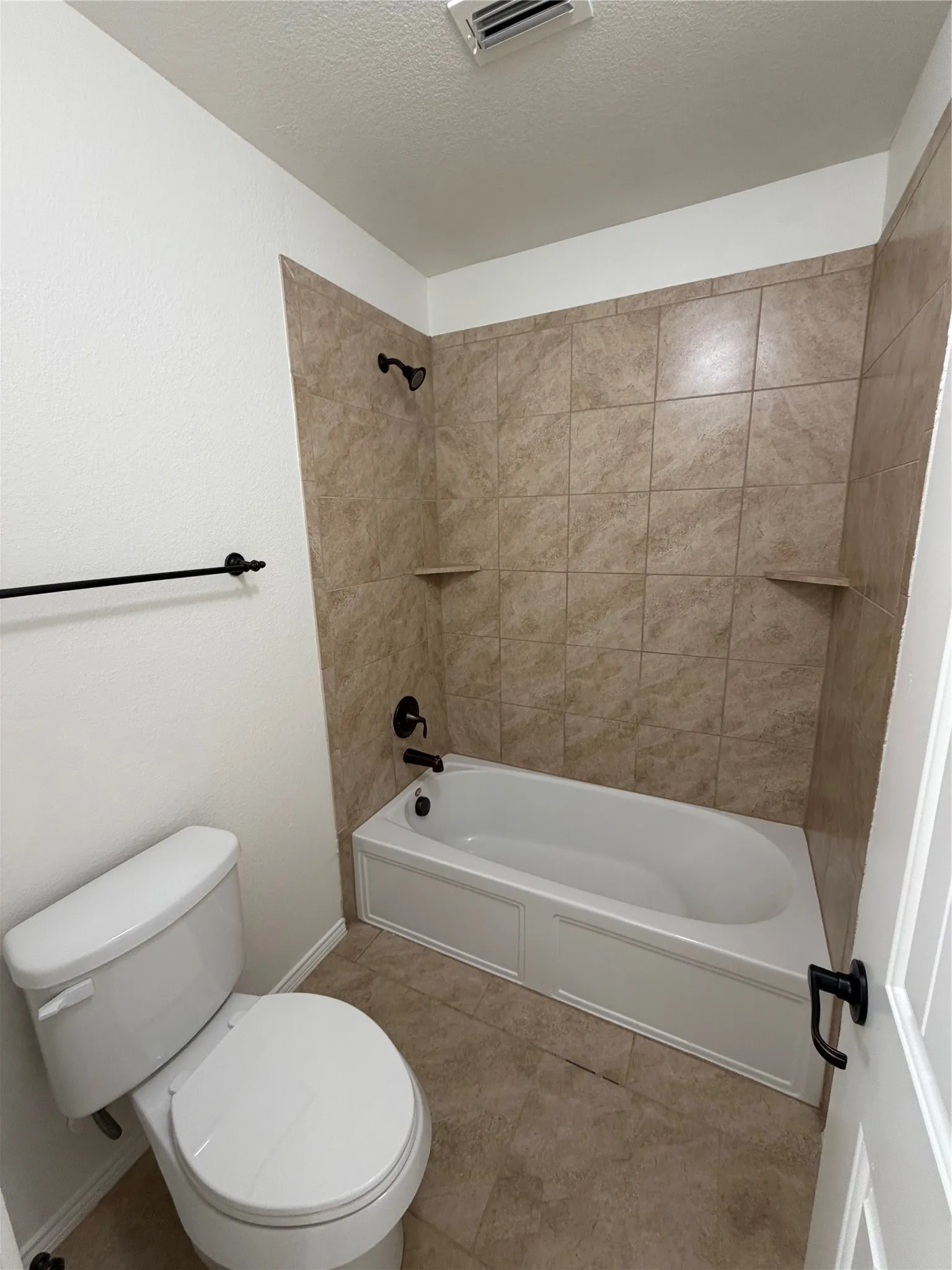 Single Family Residence For Rent in Denton County , 11808 Kurth Drive, Frisco, Texas 75036, 4 Bedroom, 3 Bathroom, 2 Garage spaces, 2,573 Sqft, built in 2015, Price $3,000, mls#21358982, Real Estate Agent in Frisco, Homes For Rent in Denton county, Homes For Rent in Frisco, Realtor in Frisco Texas, Real Estate Brokerage Independent Realty Texas, Luminita Cordes Realtor