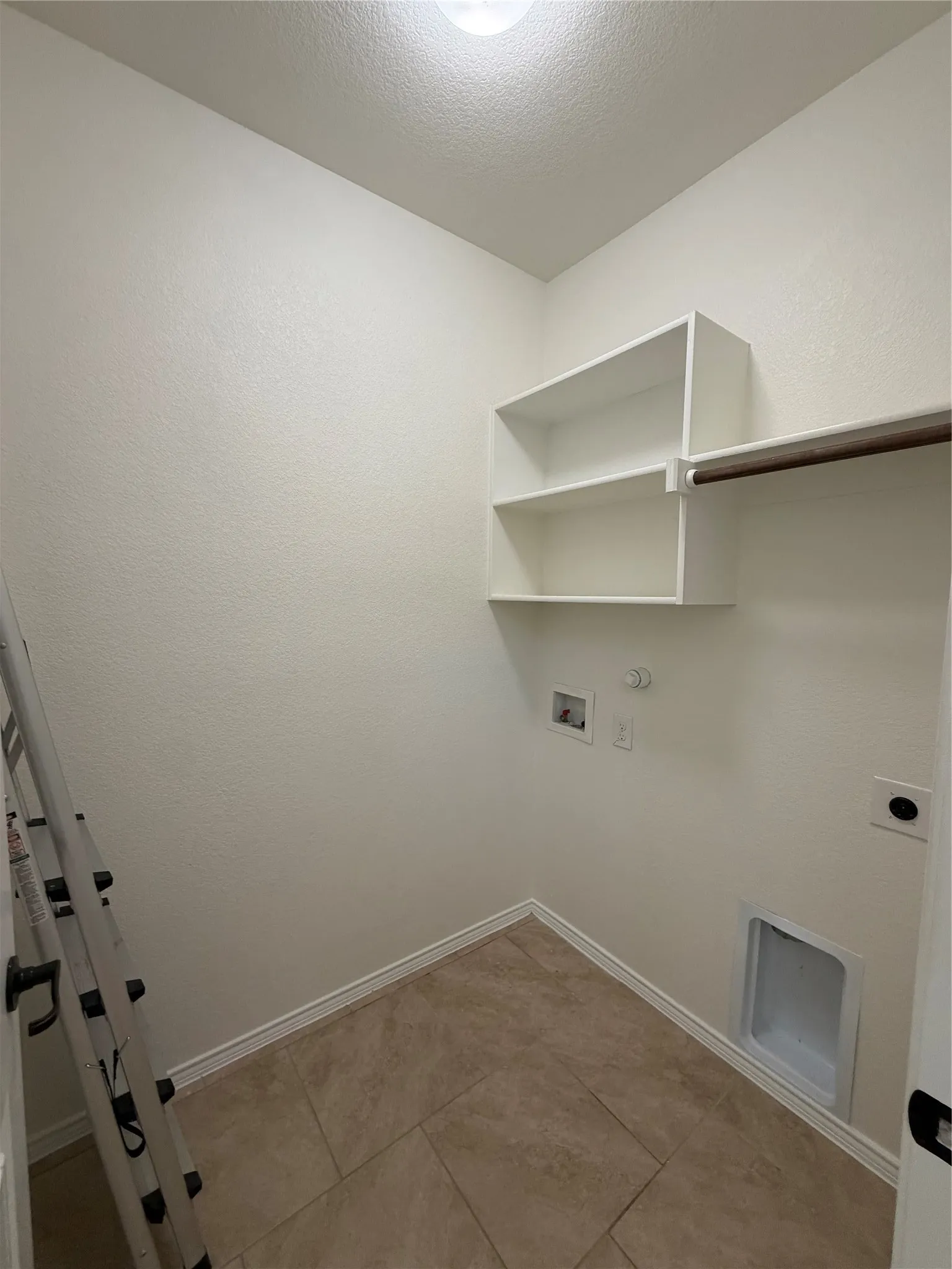 Single Family Residence For Rent in Denton County , 11808 Kurth Drive, Frisco, Texas 75036, 4 Bedroom, 3 Bathroom, 2 Garage spaces, 2,573 Sqft, built in 2015, Price $3,000, mls#21358982, Real Estate Agent in Frisco, Homes For Rent in Denton county, Homes For Rent in Frisco, Realtor in Frisco Texas, Real Estate Brokerage Independent Realty Texas, Luminita Cordes Realtor