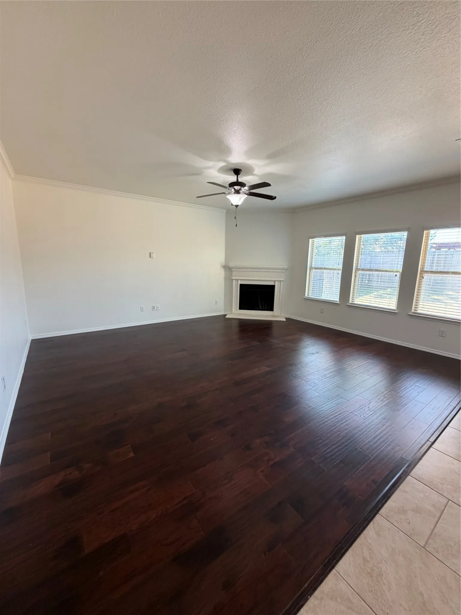 Single Family Residence For Rent in Denton County , 11808 Kurth Drive, Frisco, Texas 75036, 4 Bedroom, 3 Bathroom, 2 Garage spaces, 2,573 Sqft, built in 2015, Price $3,000, mls#21358982, Real Estate Agent in Frisco, Homes For Rent in Denton county, Homes For Rent in Frisco, Realtor in Frisco Texas, Real Estate Brokerage Independent Realty Texas, Luminita Cordes Realtor