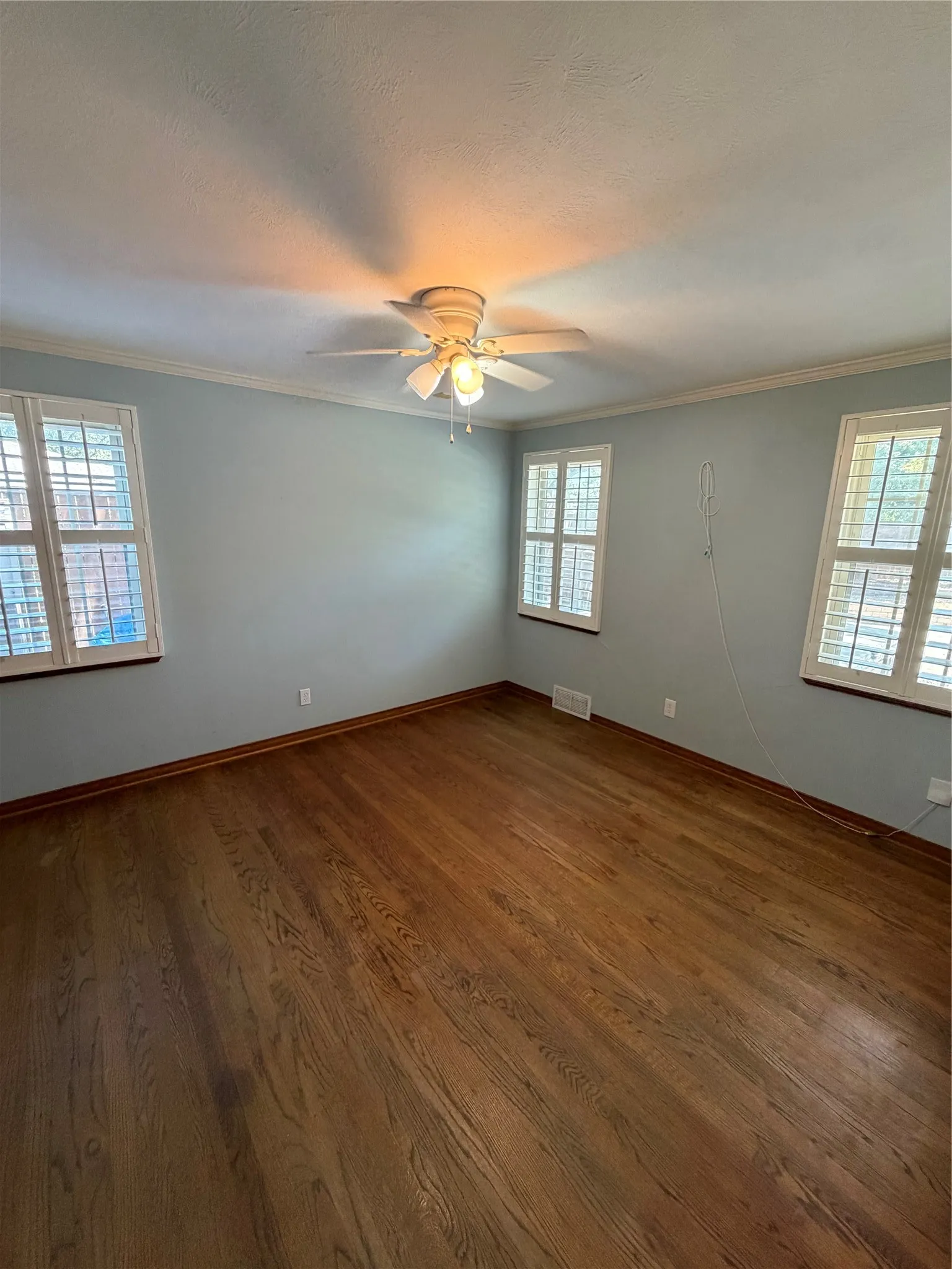 Single Family Residence For Rent in Dallas County , 6452 E Lovers Lane, Dallas, Texas 75214, 4 Bedroom, 2 Bathroom, 1 Garage spaces, 1,737 Sqft, built in 1954, mls#21359277, Real Estate Agent in Dallas, Homes For Rent in Dallas county, Homes For Rent in Dallas, Realtor in Dallas Texas, Real Estate Brokerage Independent Realty Texas, Luminita Cordes Realtor