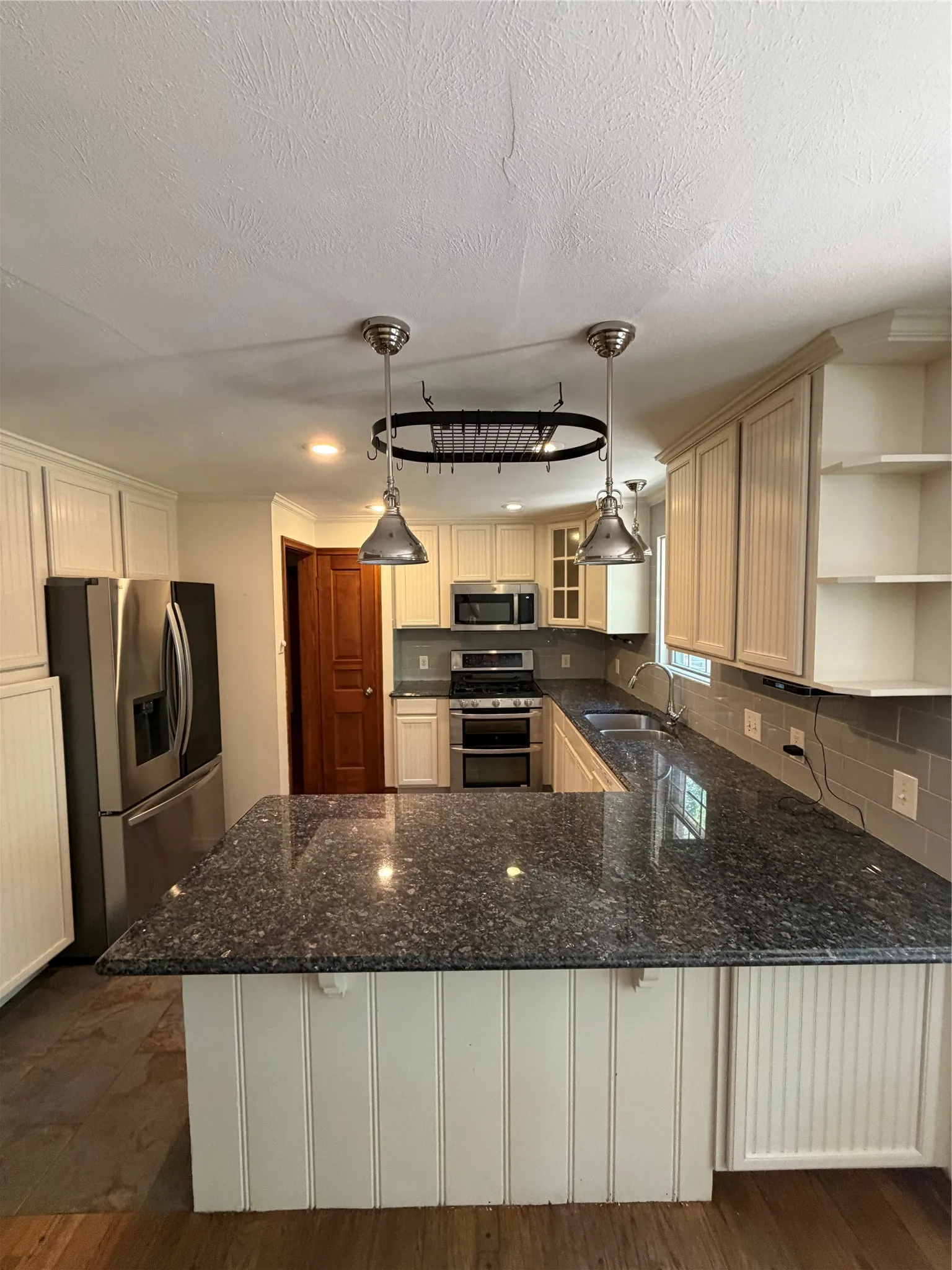 Single Family Residence For Rent in Dallas County , 6452 E Lovers Lane, Dallas, Texas 75214, 4 Bedroom, 2 Bathroom, 1 Garage spaces, 1,737 Sqft, built in 1954, mls#21359277, Real Estate Agent in Dallas, Homes For Rent in Dallas county, Homes For Rent in Dallas, Realtor in Dallas Texas, Real Estate Brokerage Independent Realty Texas, Luminita Cordes Realtor