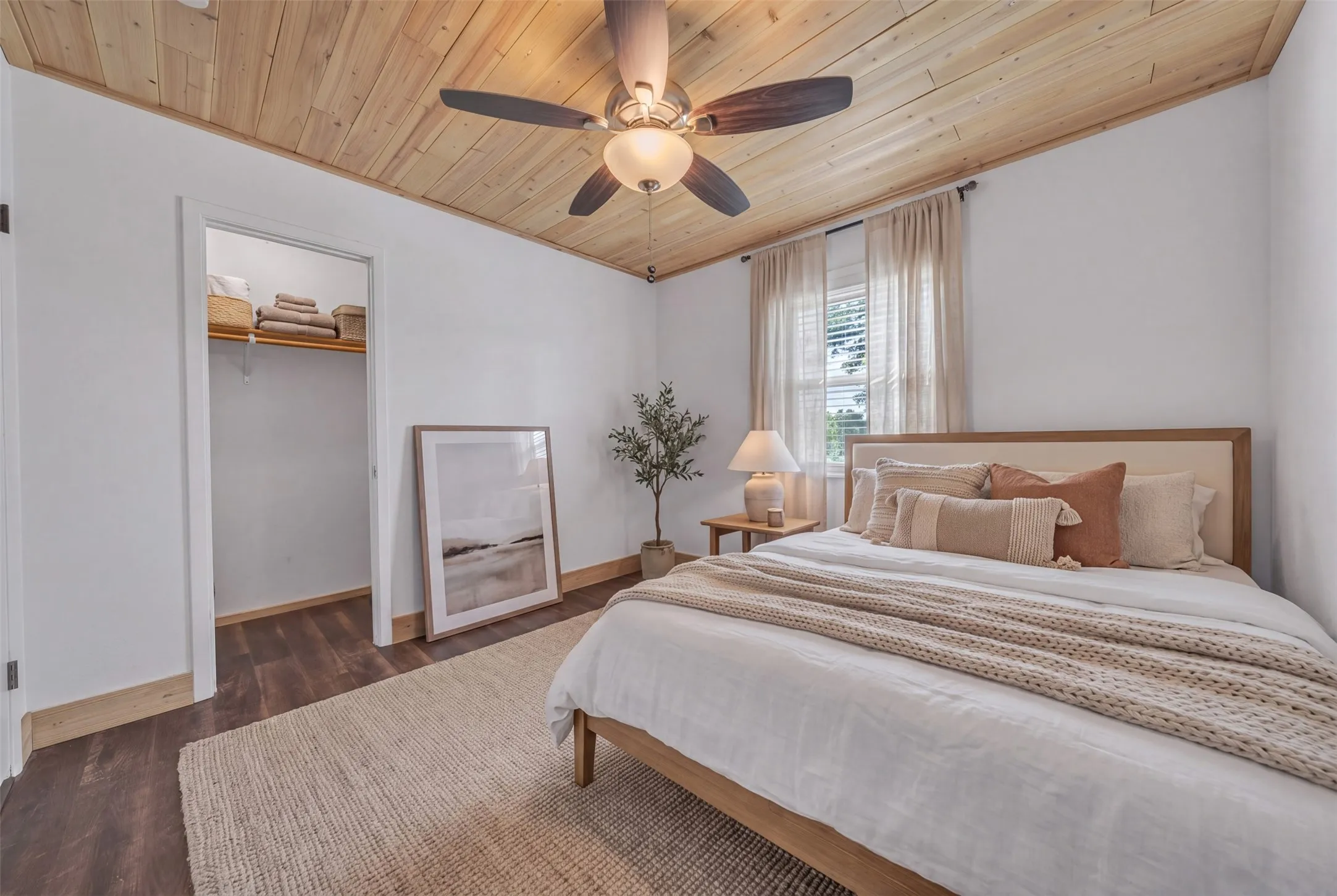 Single Family Residence For Sale in Palo Pinto County , 4080 Pleasant Valley Road, Mineral Wells, Texas 76067, 3 Bedroom, 2 Bathroom, Garage spaces, 2,419 Sqft, built in 1970, mls#21359302, Real Estate Agent in Mineral Wells, Homes For Sale in Palo Pinto county, Homes For Sale in Mineral Wells, Realtor in Mineral Wells Texas, Real Estate Brokerage Independent Realty Texas, Luminita Cordes Realtor