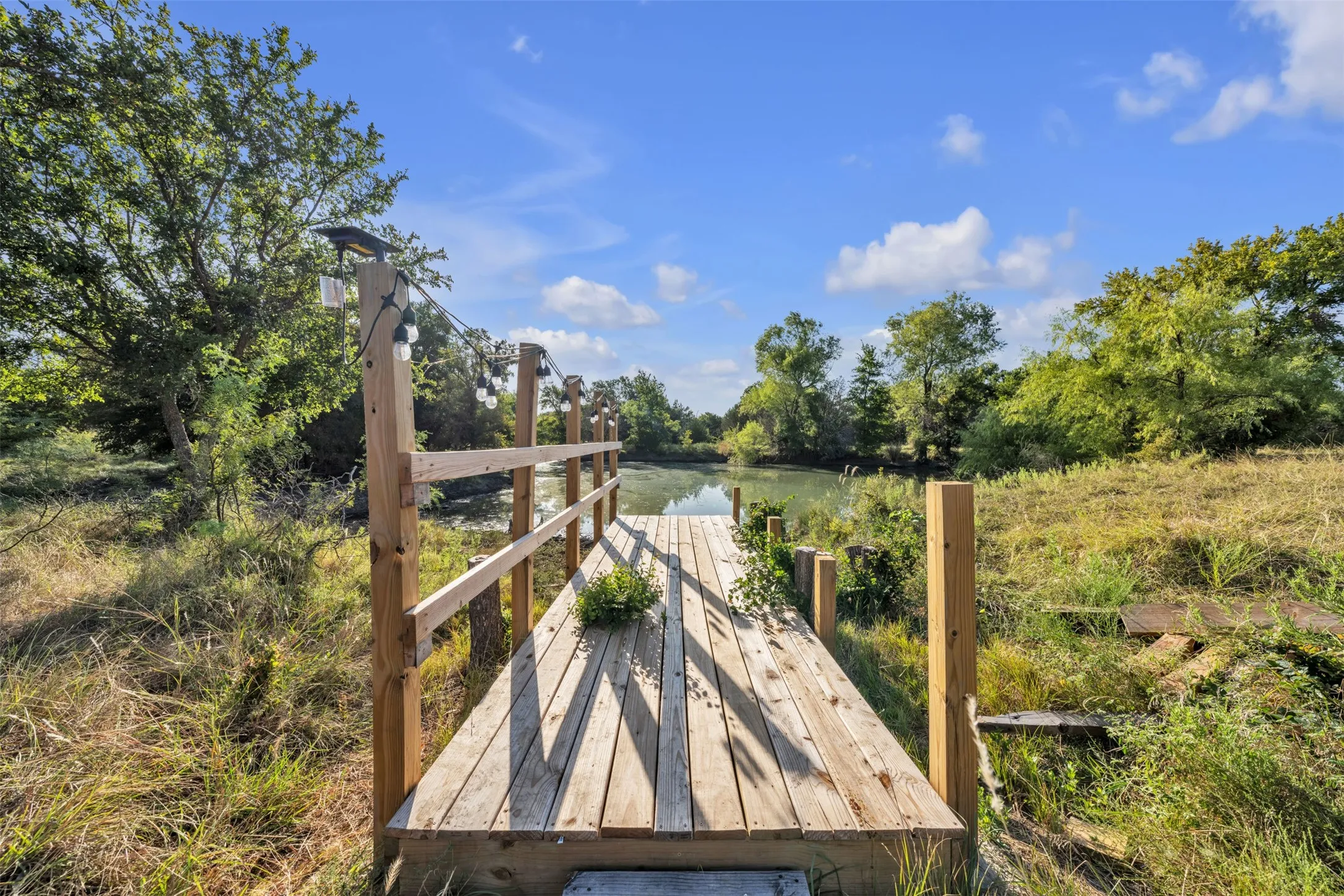 Single Family Residence For Sale in Palo Pinto County , 4080 Pleasant Valley Road, Mineral Wells, Texas 76067, 3 Bedroom, 2 Bathroom, Garage spaces, 2,419 Sqft, built in 1970, mls#21359302, Real Estate Agent in Mineral Wells, Homes For Sale in Palo Pinto county, Homes For Sale in Mineral Wells, Realtor in Mineral Wells Texas, Real Estate Brokerage Independent Realty Texas, Luminita Cordes Realtor