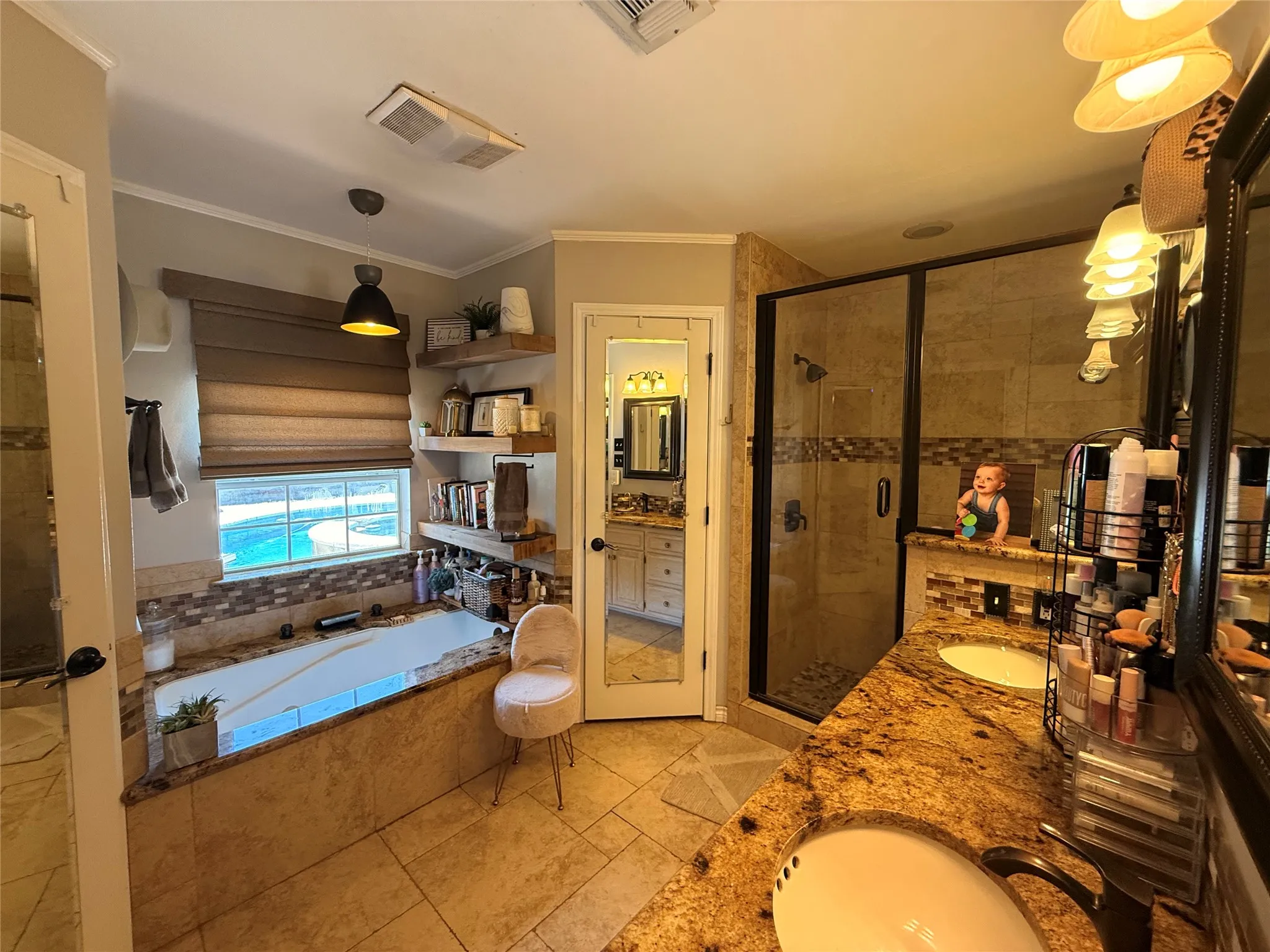 Single Family Residence For Sale in Brown County , 2710 Hunters Run, Brownwood, Texas 76801, 4 Bedroom, 3 Bathroom, 2 Garage spaces, 2,096 Sqft, built in 1996, mls#21359304, Real Estate Agent in Brownwood, Homes For Sale in Brown county, Homes For Sale in Brownwood, Realtor in Brownwood Texas, Real Estate Brokerage Independent Realty Texas, Luminita Cordes Realtor