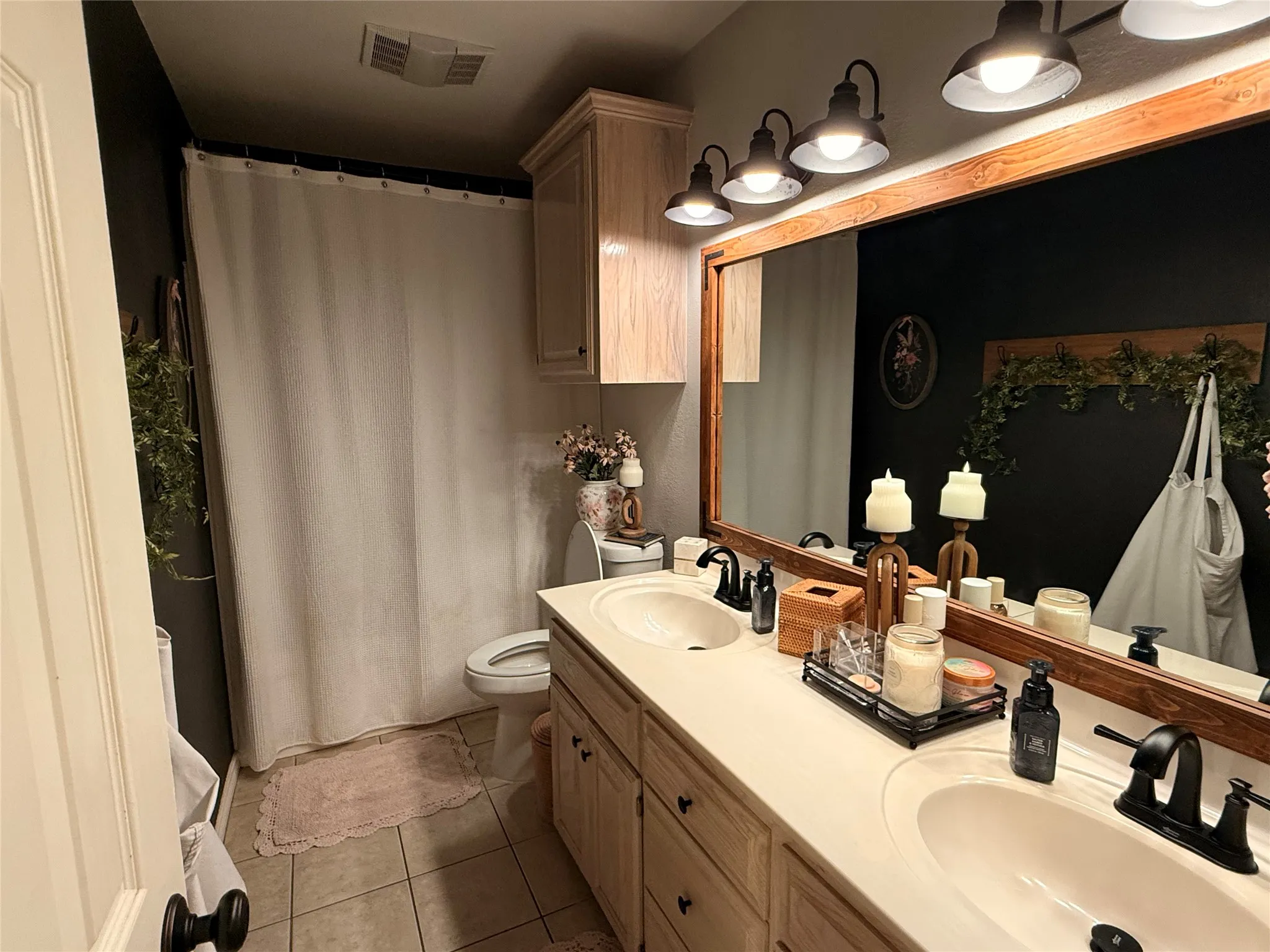 Single Family Residence For Sale in Brown County , 2710 Hunters Run, Brownwood, Texas 76801, 4 Bedroom, 3 Bathroom, 2 Garage spaces, 2,096 Sqft, built in 1996, mls#21359304, Real Estate Agent in Brownwood, Homes For Sale in Brown county, Homes For Sale in Brownwood, Realtor in Brownwood Texas, Real Estate Brokerage Independent Realty Texas, Luminita Cordes Realtor