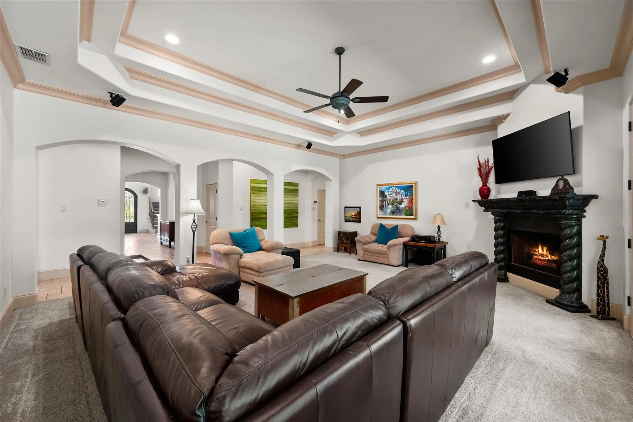 Single Family Residence For Sale in Tarrant County , 3001 Sunray Valley Court, Arlington, Texas 76012, 4 Bedroom, 4 Bathroom, 3 Garage spaces, 4,940 Sqft, built in 2005, mls#21358037, Real Estate Agent in Arlington, Homes For Sale in Tarrant county, Homes For Sale in Arlington, Realtor in Arlington Texas, Real Estate Brokerage Independent Realty Texas, Luminita Cordes Realtor
