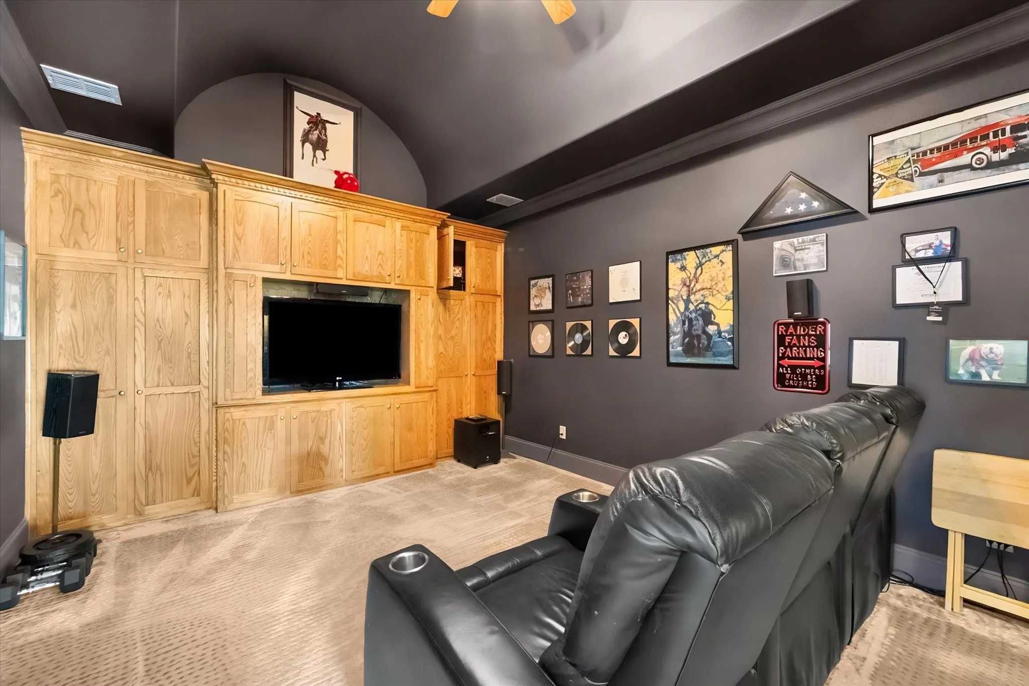 Single Family Residence For Sale in Tarrant County , 3001 Sunray Valley Court, Arlington, Texas 76012, 4 Bedroom, 4 Bathroom, 3 Garage spaces, 4,940 Sqft, built in 2005, mls#21358037, Real Estate Agent in Arlington, Homes For Sale in Tarrant county, Homes For Sale in Arlington, Realtor in Arlington Texas, Real Estate Brokerage Independent Realty Texas, Luminita Cordes Realtor