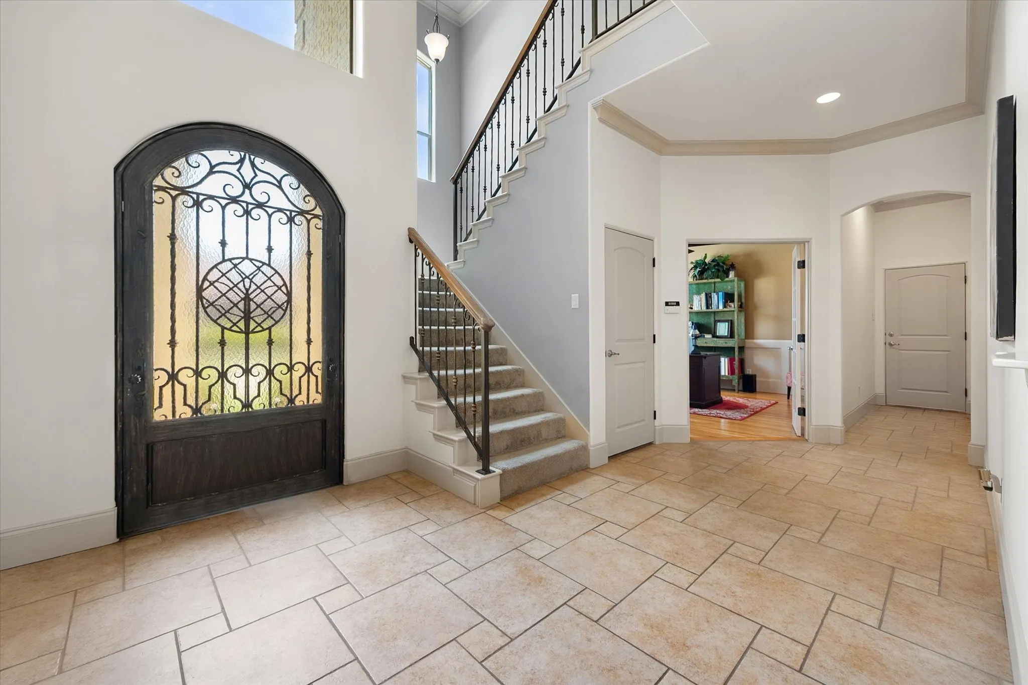 Single Family Residence For Sale in Tarrant County , 3001 Sunray Valley Court, Arlington, Texas 76012, 4 Bedroom, 4 Bathroom, 3 Garage spaces, 4,940 Sqft, built in 2005, mls#21358037, Real Estate Agent in Arlington, Homes For Sale in Tarrant county, Homes For Sale in Arlington, Realtor in Arlington Texas, Real Estate Brokerage Independent Realty Texas, Luminita Cordes Realtor