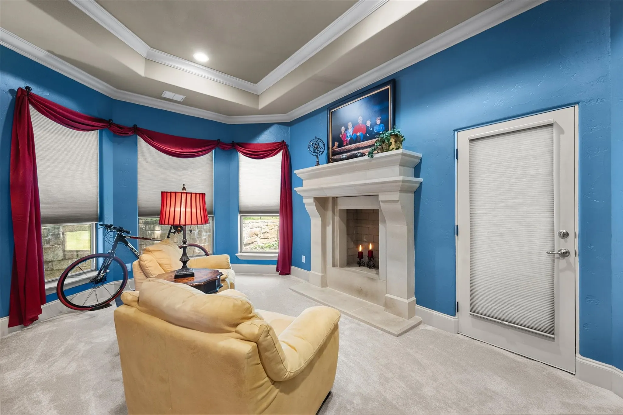 Single Family Residence For Sale in Tarrant County , 3001 Sunray Valley Court, Arlington, Texas 76012, 4 Bedroom, 4 Bathroom, 3 Garage spaces, 4,940 Sqft, built in 2005, mls#21358037, Real Estate Agent in Arlington, Homes For Sale in Tarrant county, Homes For Sale in Arlington, Realtor in Arlington Texas, Real Estate Brokerage Independent Realty Texas, Luminita Cordes Realtor