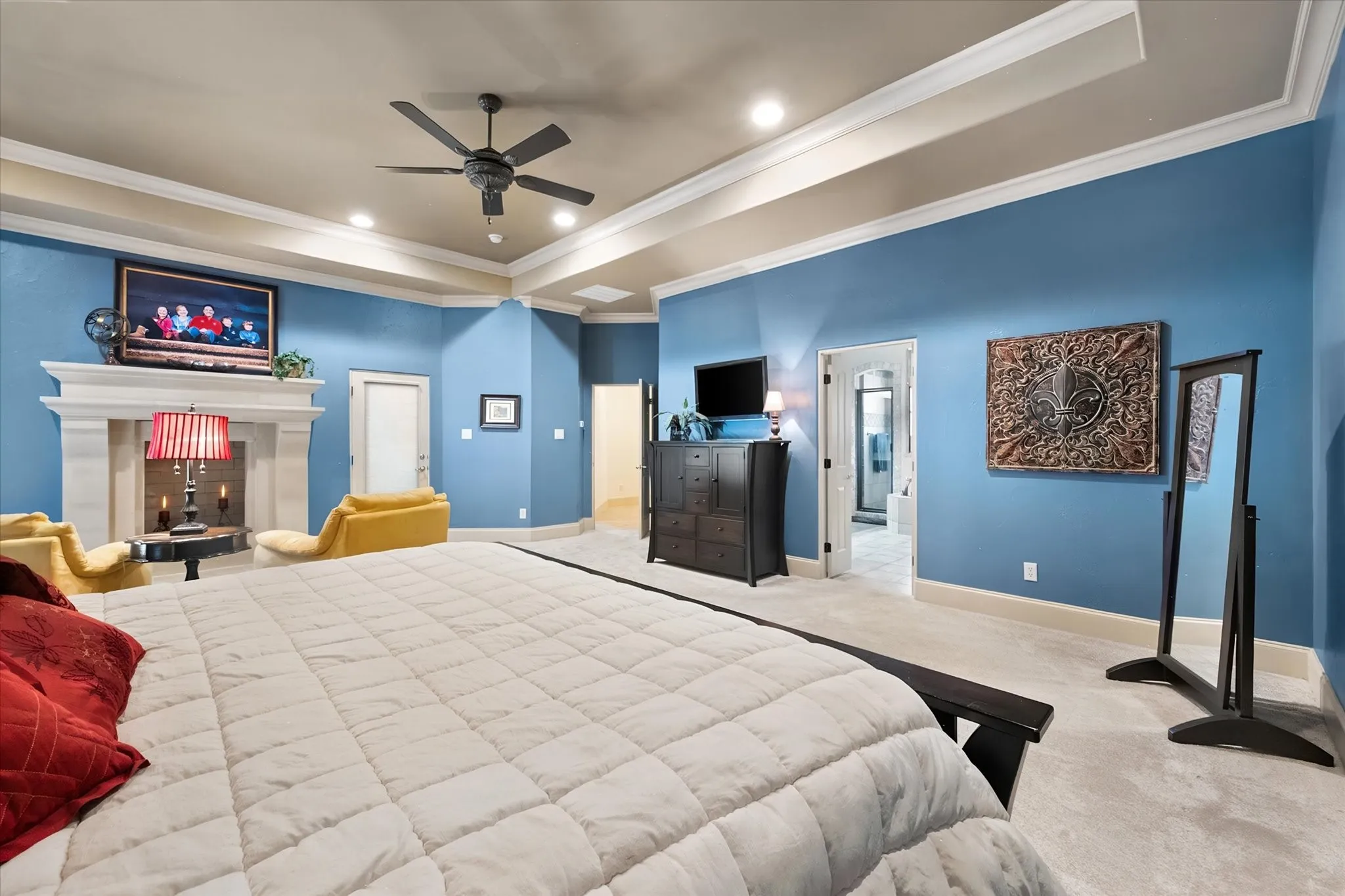 Single Family Residence For Sale in Tarrant County , 3001 Sunray Valley Court, Arlington, Texas 76012, 4 Bedroom, 4 Bathroom, 3 Garage spaces, 4,940 Sqft, built in 2005, mls#21358037, Real Estate Agent in Arlington, Homes For Sale in Tarrant county, Homes For Sale in Arlington, Realtor in Arlington Texas, Real Estate Brokerage Independent Realty Texas, Luminita Cordes Realtor