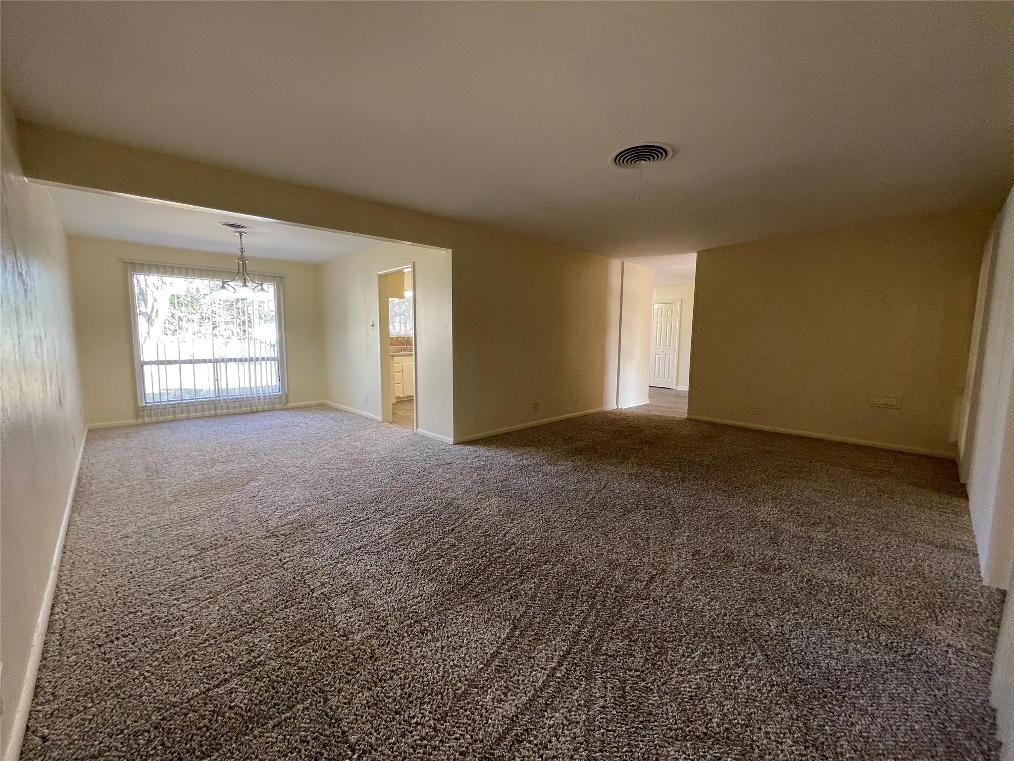 Single Family Residence For Rent in Tarrant County , 4616 Fawn Drive, Fort Worth, Texas 76132, 3 Bedroom, 2 Bathroom, Garage spaces, 2,002 Sqft, built in 1958, mls#21356134, Real Estate Agent in Fort Worth, Homes For Rent in Tarrant county, Homes For Rent in Fort Worth, Realtor in Fort Worth Texas, Real Estate Brokerage Independent Realty Texas, Luminita Cordes Realtor