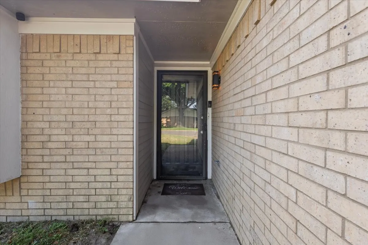 Single Family Residence For Sale in Henderson County , 710 Southwood Drive, Athens, Texas 75751, 3 Bedroom, 2 Bathroom, 1 Garage spaces, 1,221 Sqft, built in 0, mls#21359316, Real Estate Agent in Athens, Homes For Sale in Henderson county, Homes For Sale in Athens, Realtor in Athens Texas, Real Estate Brokerage Independent Realty Texas, Luminita Cordes Realtor